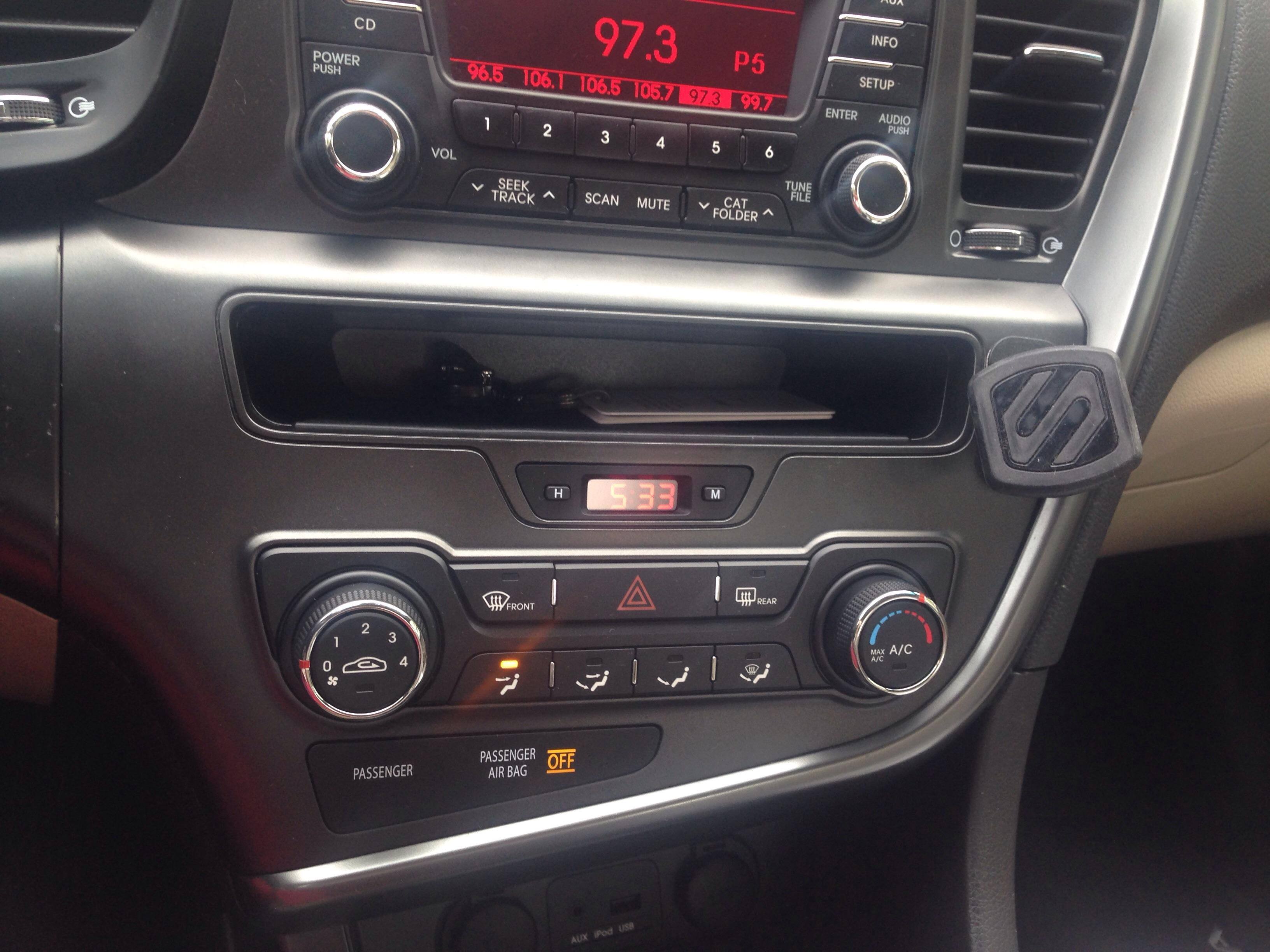 Kia Optima car, click to load a larger version