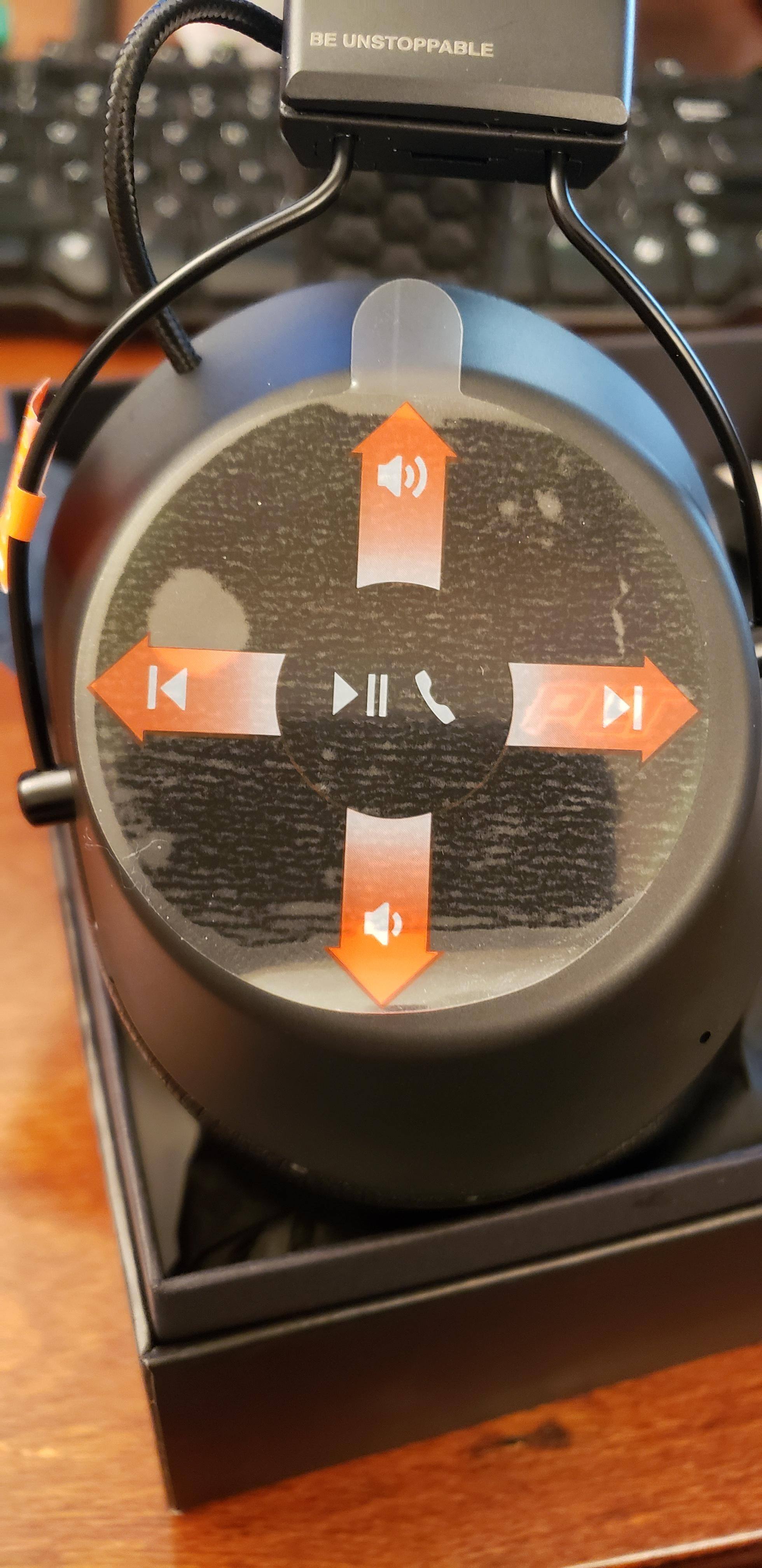 Headphone Controls, click to load a larger version