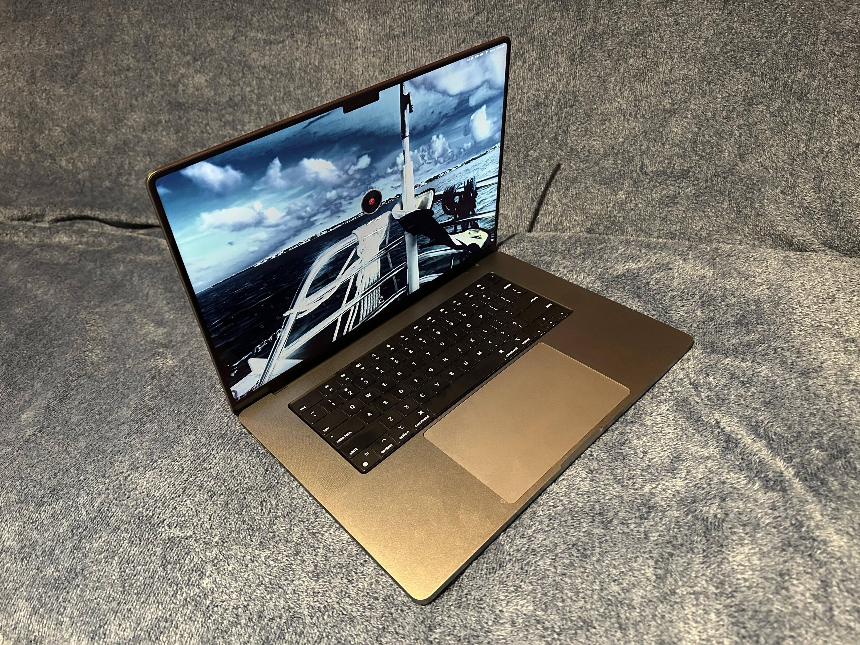Apple MacBook Pro 16