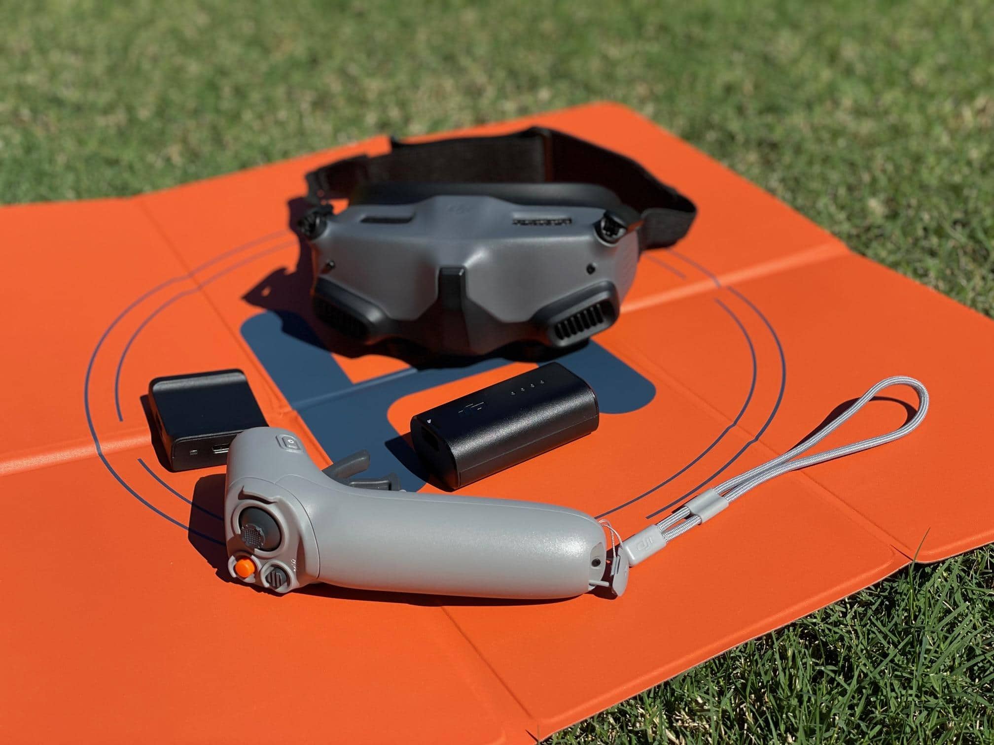 DJI Avata Pro View Combo Drone with Motion Controller (Goggles 2