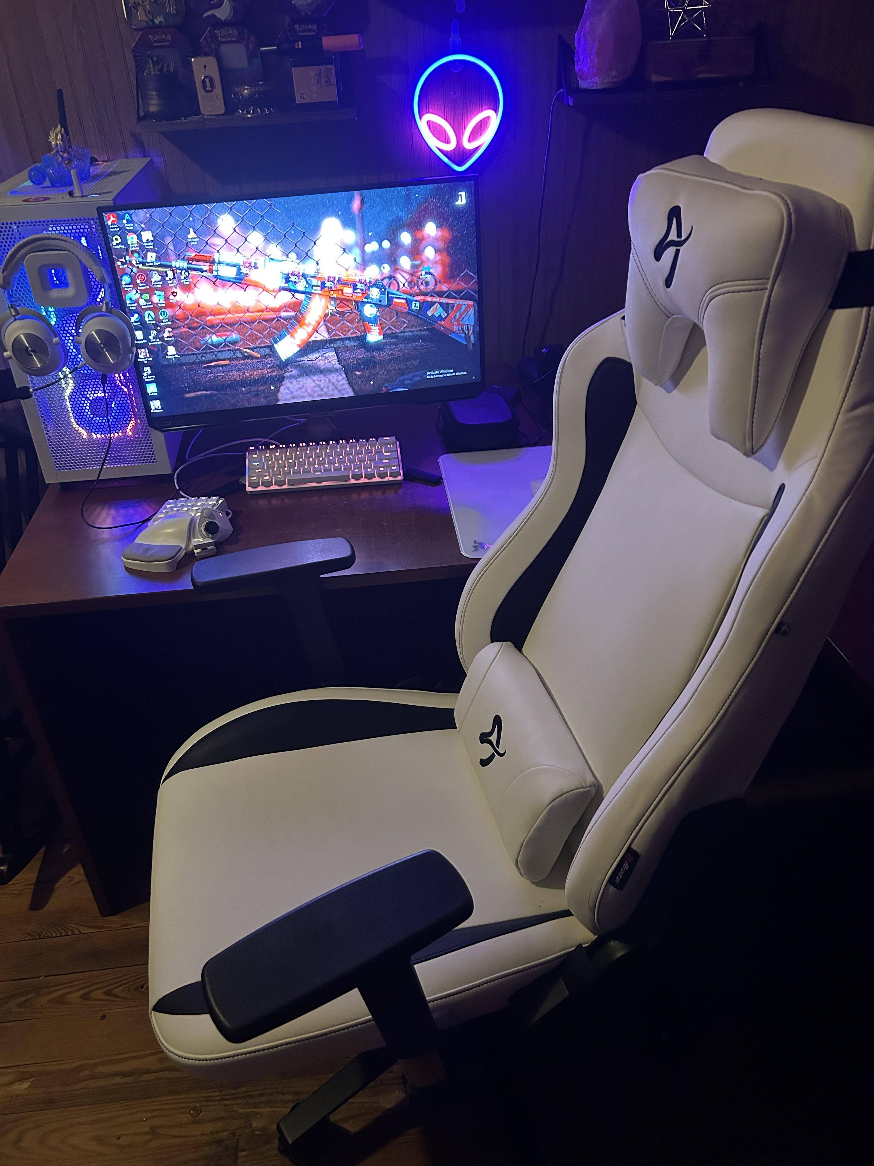 Arozzi Vernazza Series Premium XL Soft PU Gaming Chair Pure Black