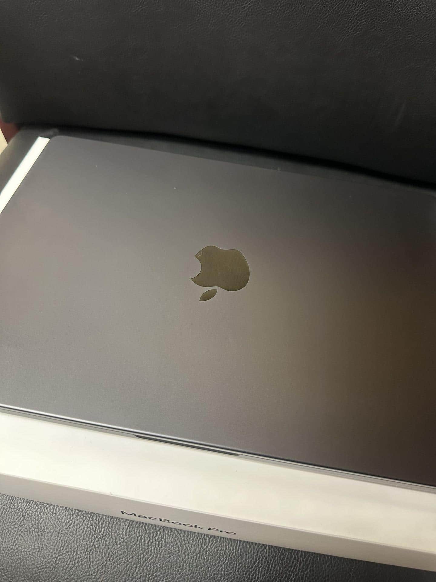 14 inch MacBook Pro Apple M5 chip with 10 core CPU and 10 core GPU
