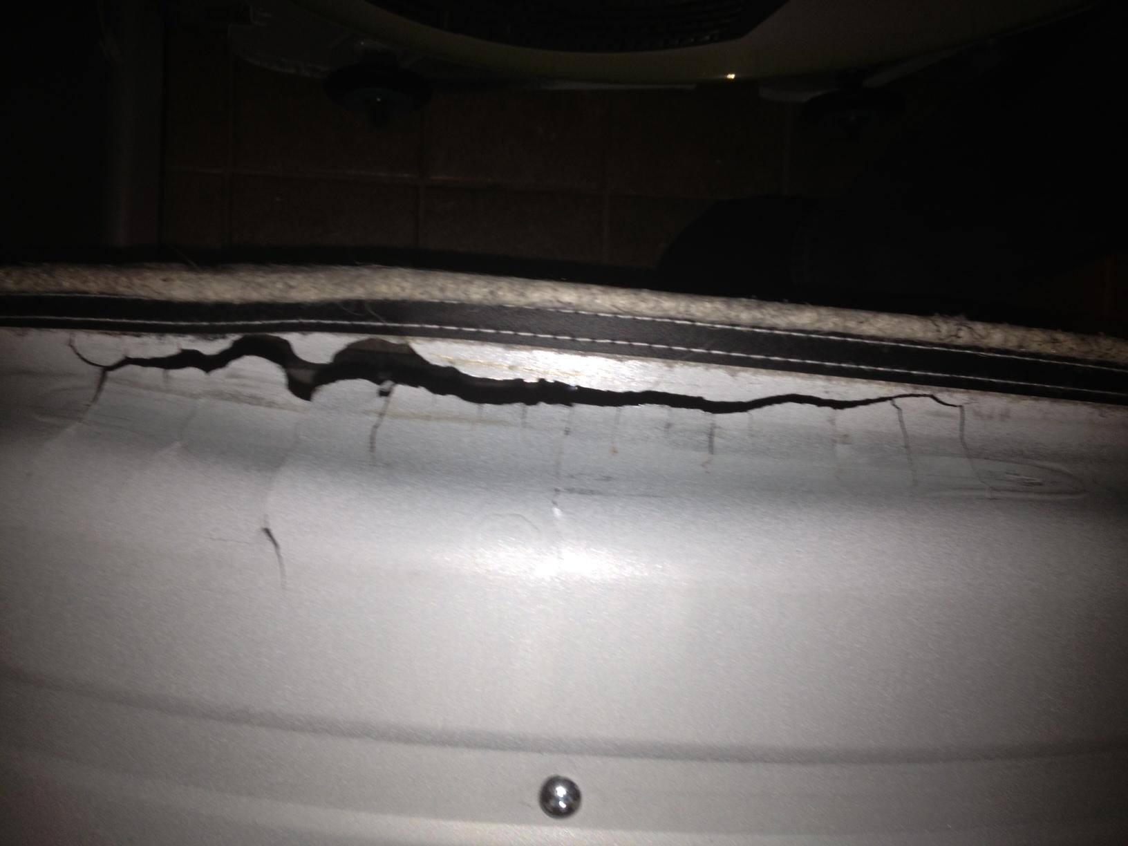 Multiple repair men said they had seen the same many times on this model, click to load a larger version