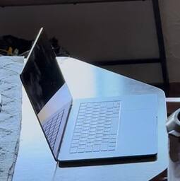 macbook air 15インチ m2 15インチ 8GB 256GB 6e74b8a0-8dae-493e-b23a-