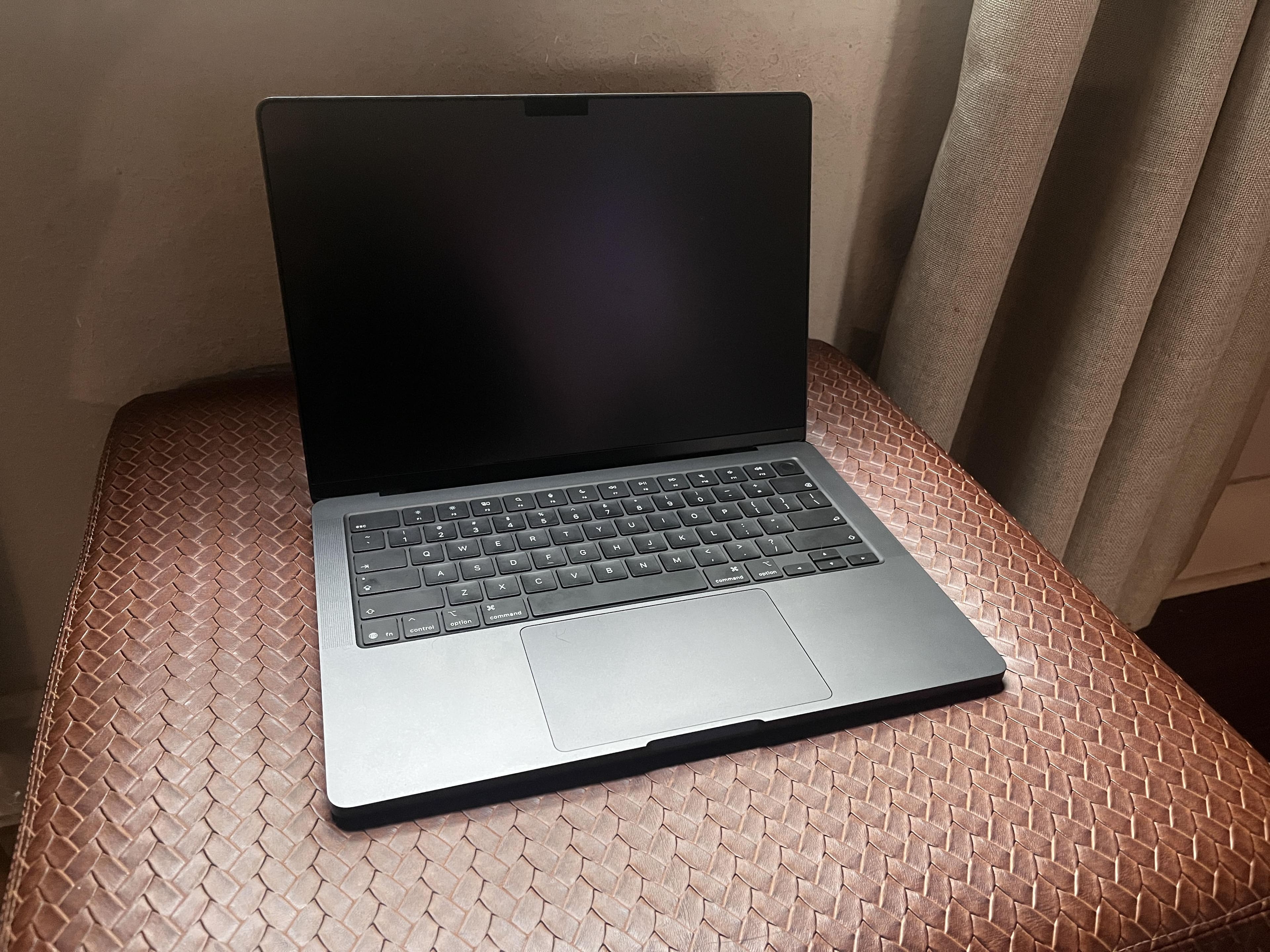 14 inch MacBook Pro Apple M5 Pro chip with 15 core CPU and 16 core