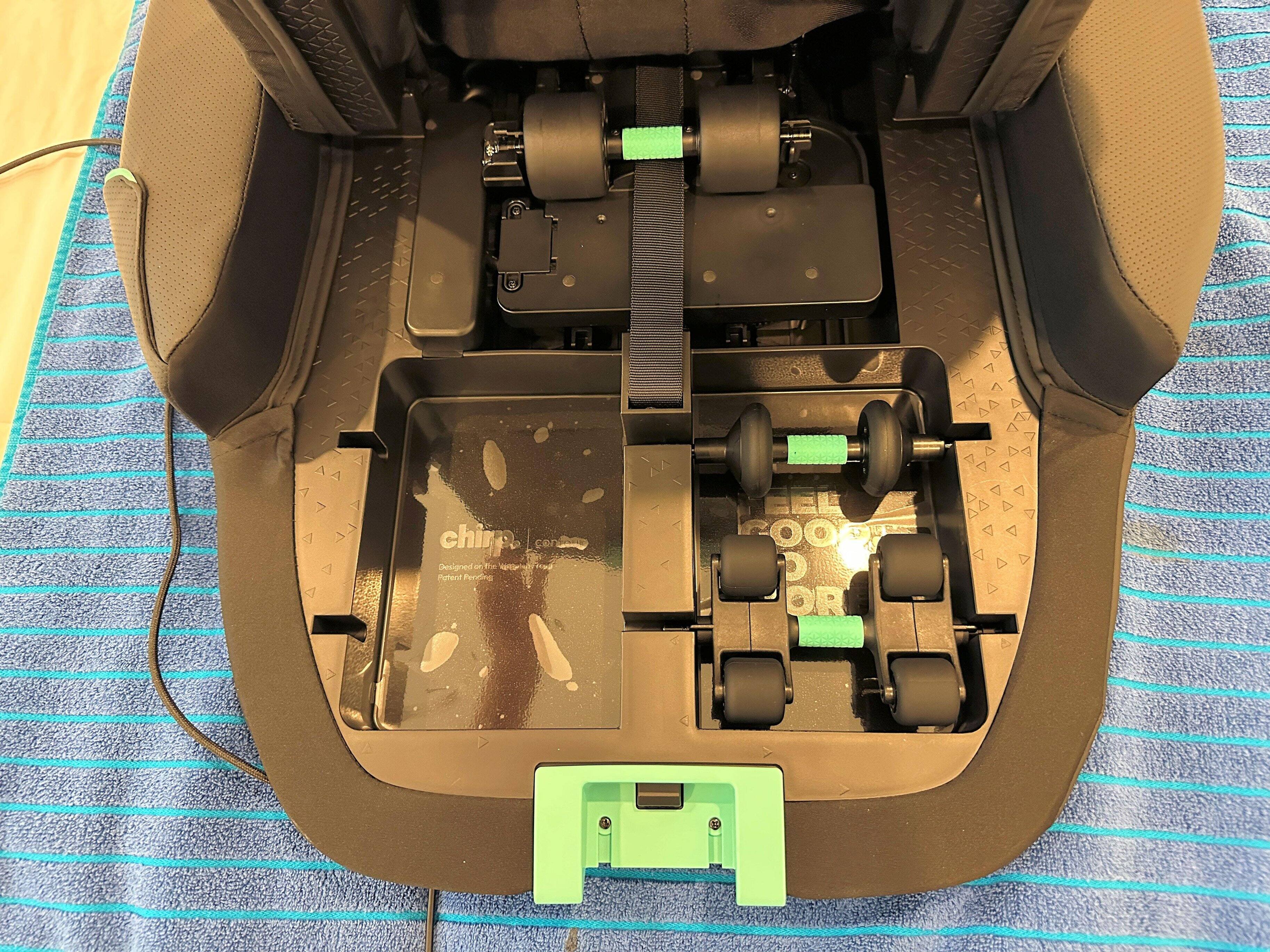 Open latch to reveal exchangeable rollers, click to load a larger version