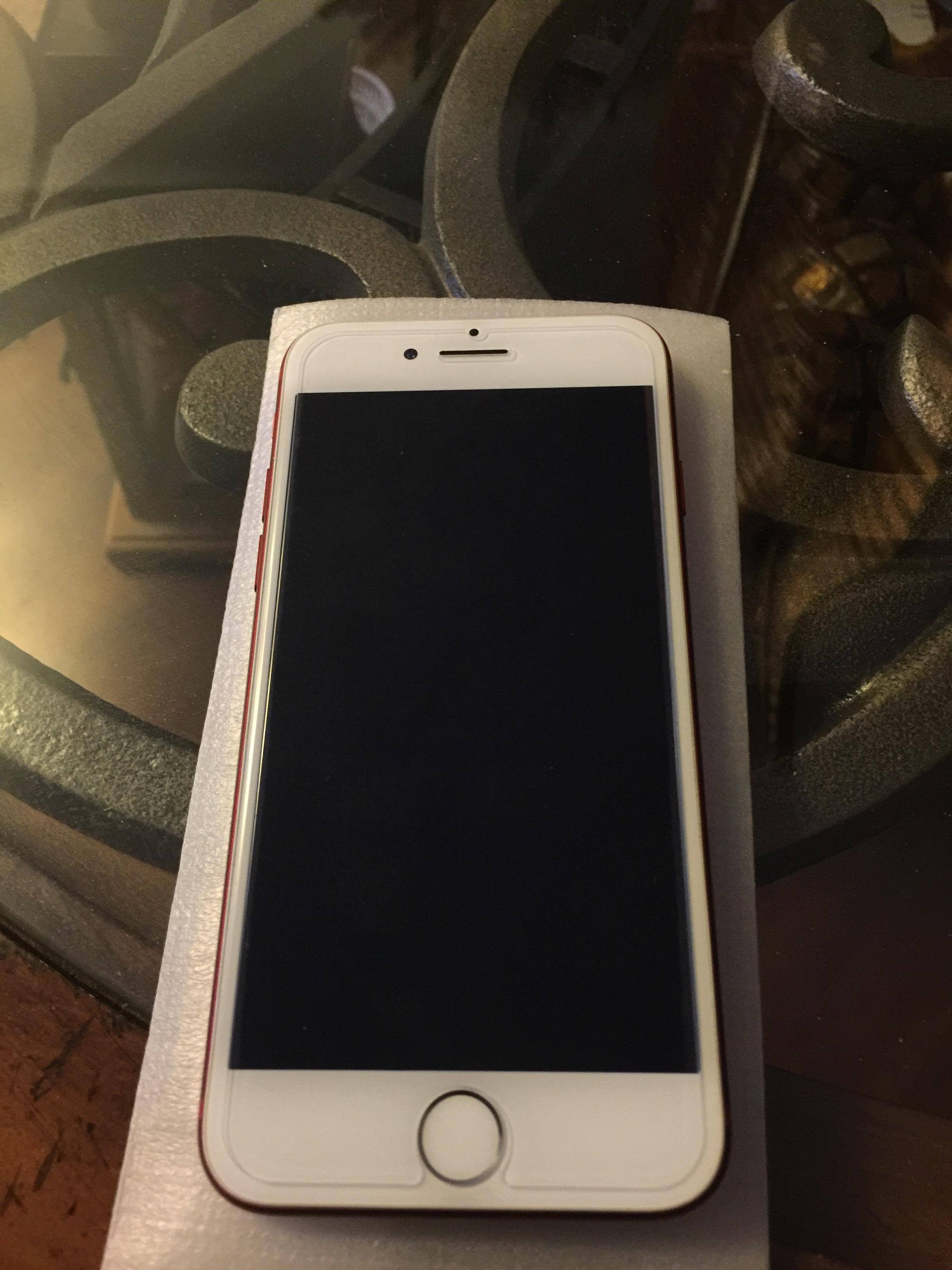 iPhone 7, click to load a larger version