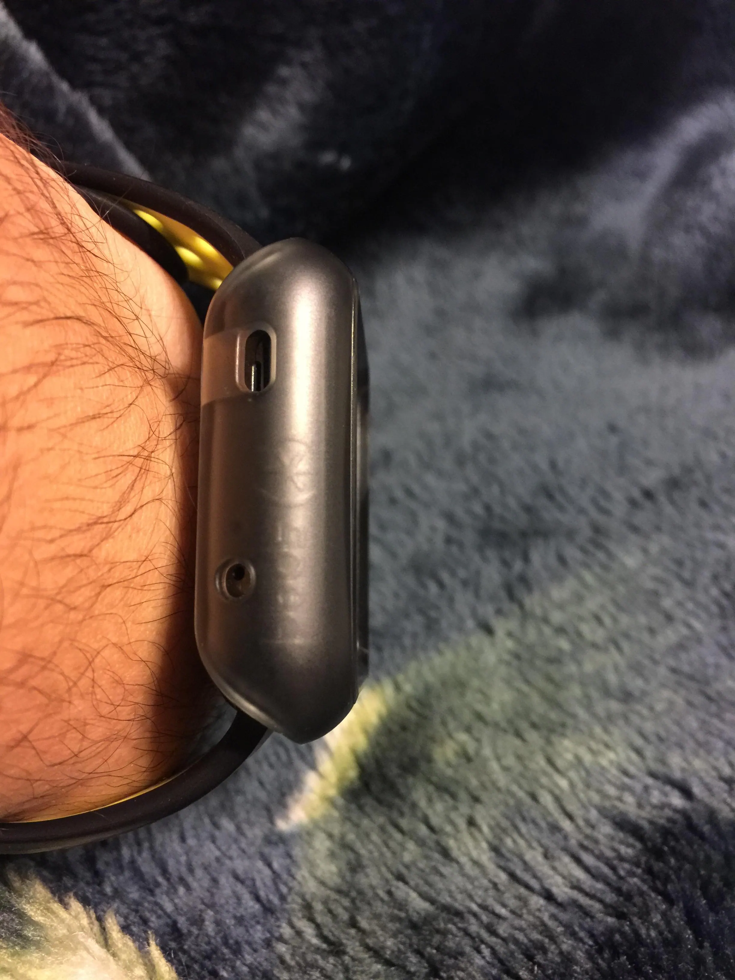 Side view, 1 opening, click to load a larger version