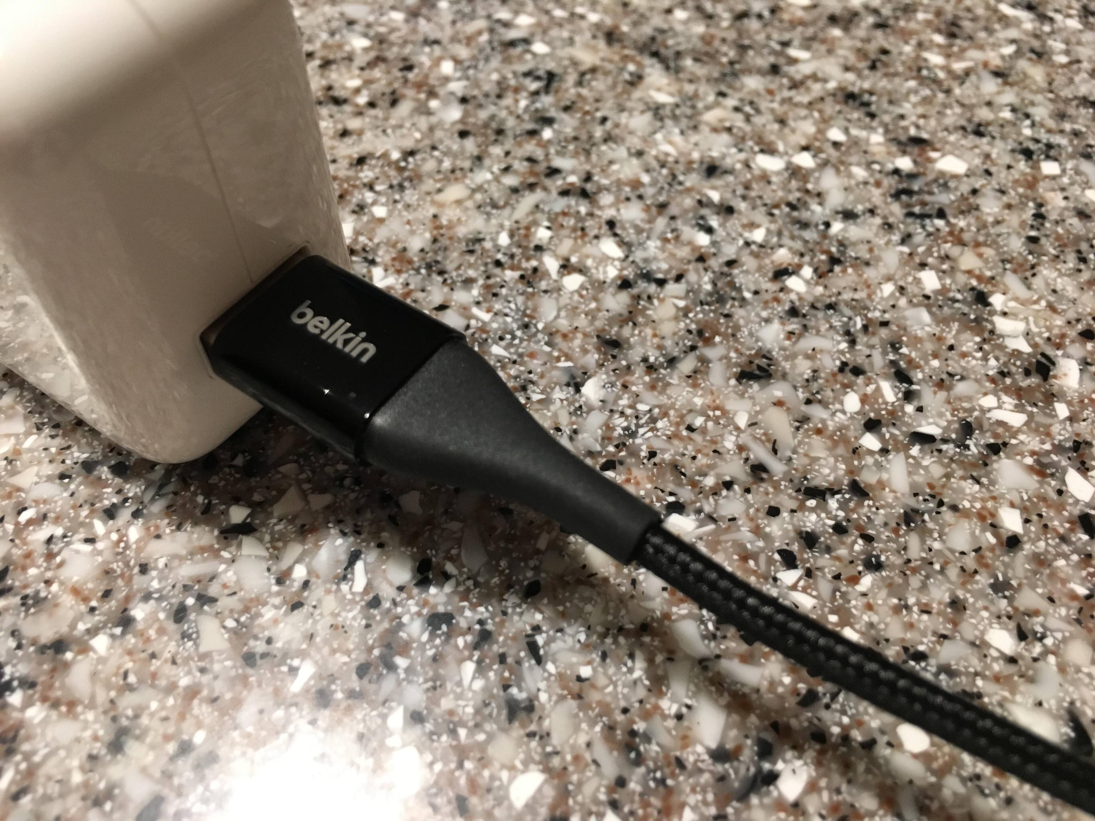 Cable & USB connector, click to load a larger version