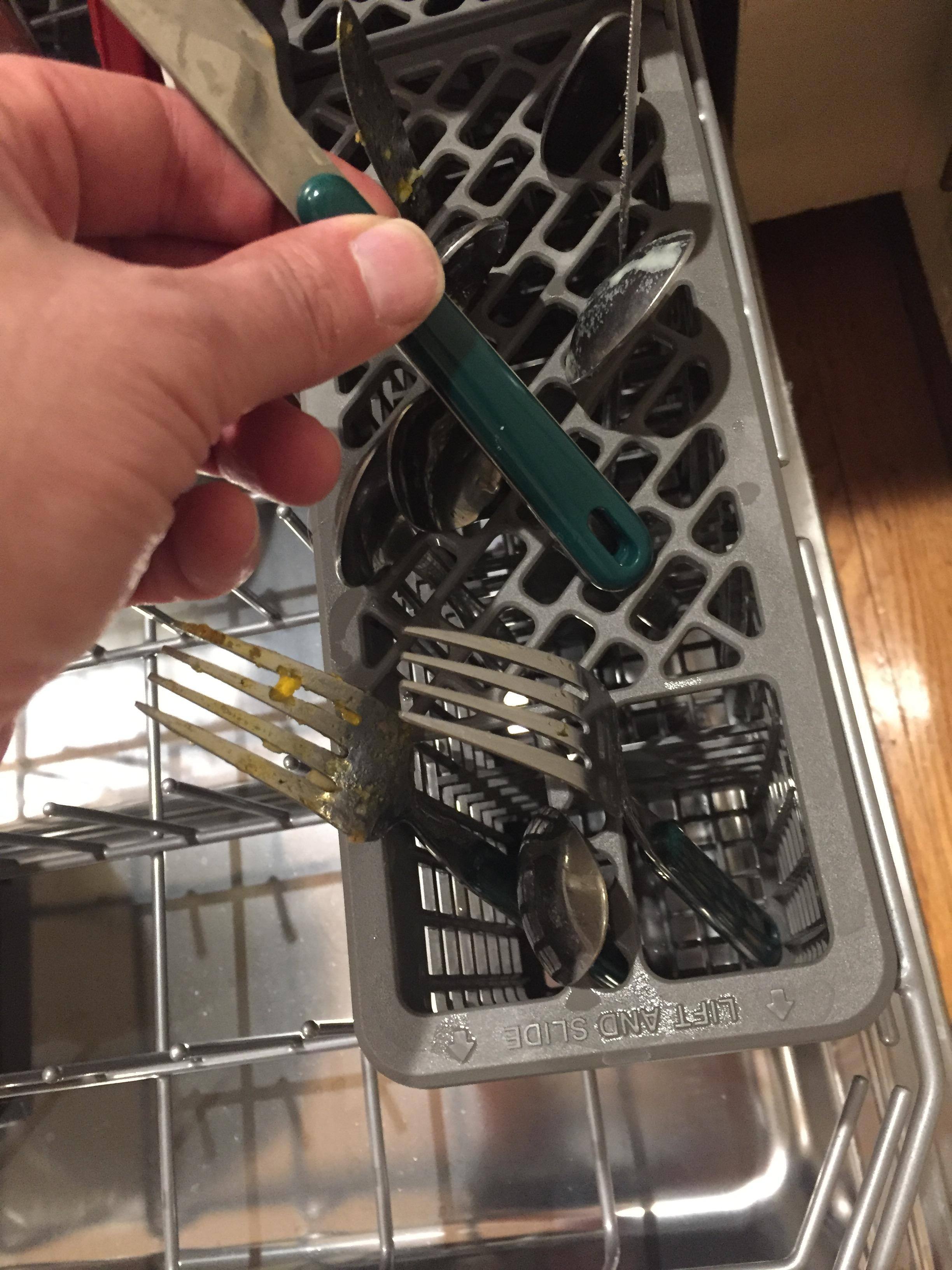 Silverware doesn't fit!, click to load a larger version