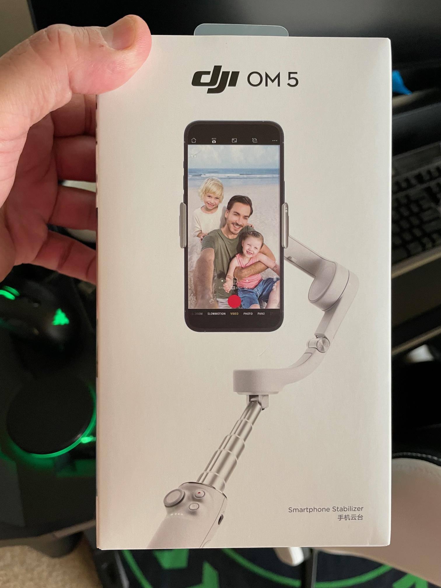 [美品] DJI Osmo Mobile 5 DJI Osmo Mobile 5 - Foldable Handheld Gimbal for Smooth Videos