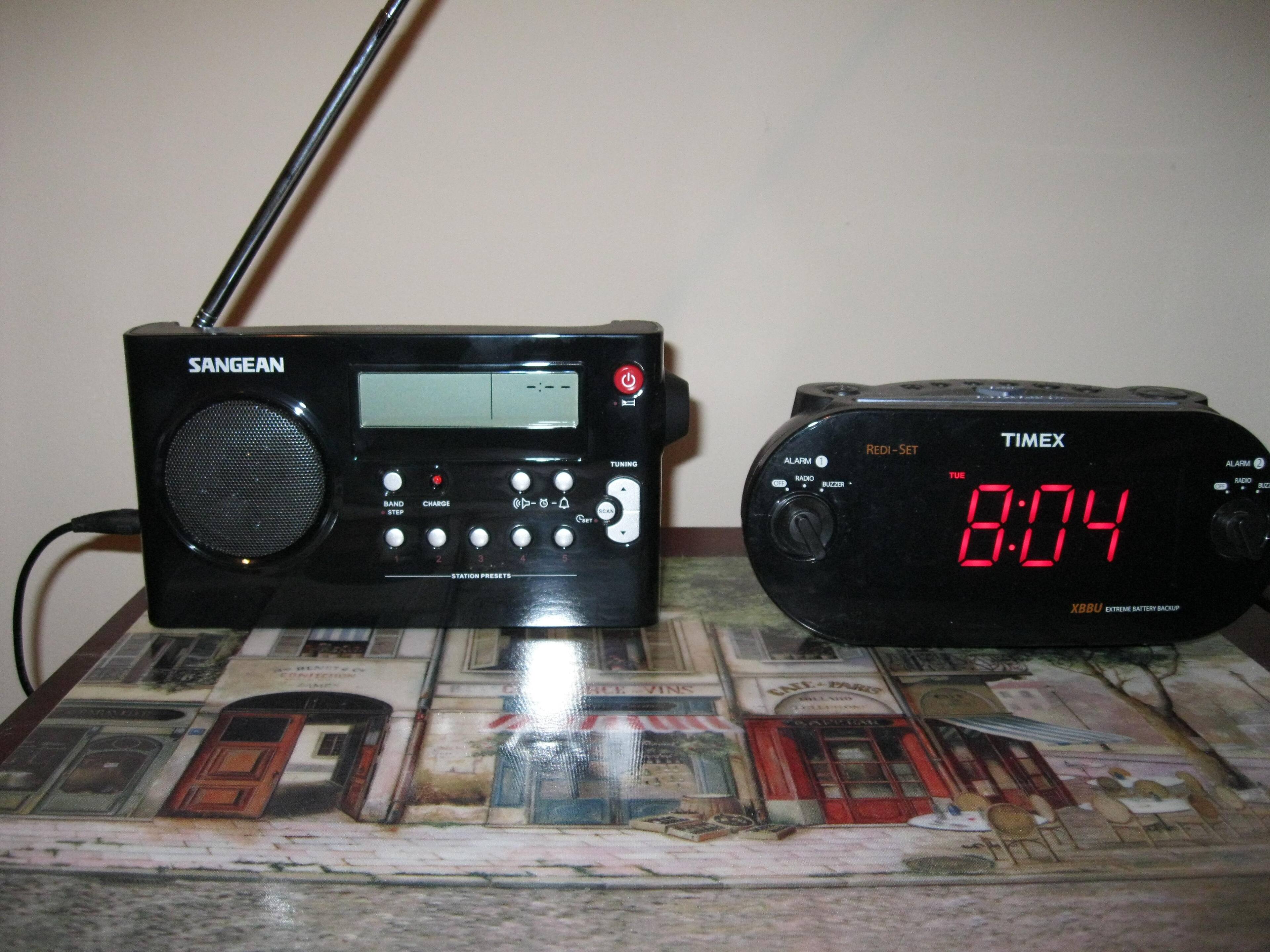 One fine table radio!, click to load a larger version