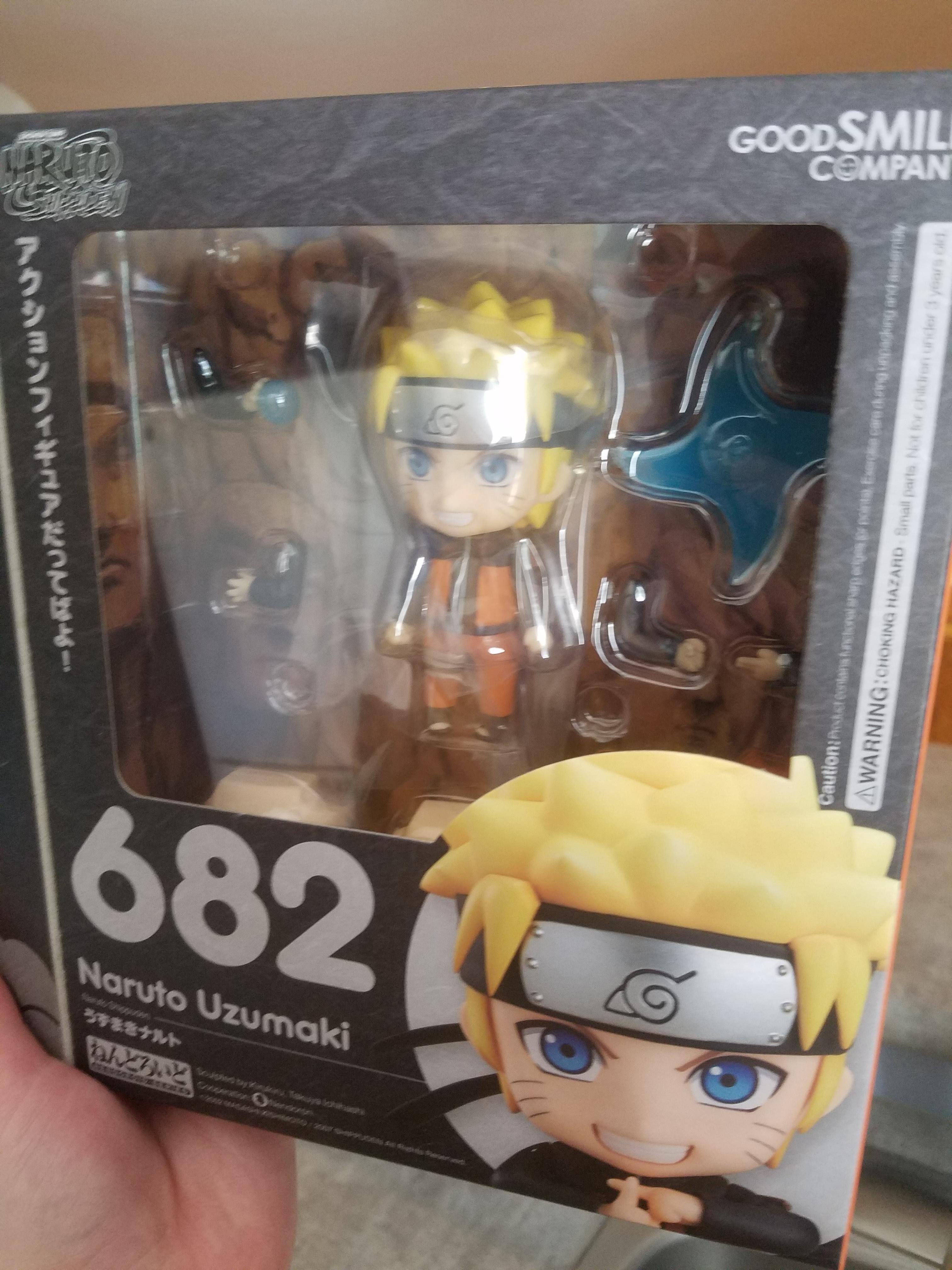 How he looks in the box!, click to load a larger version