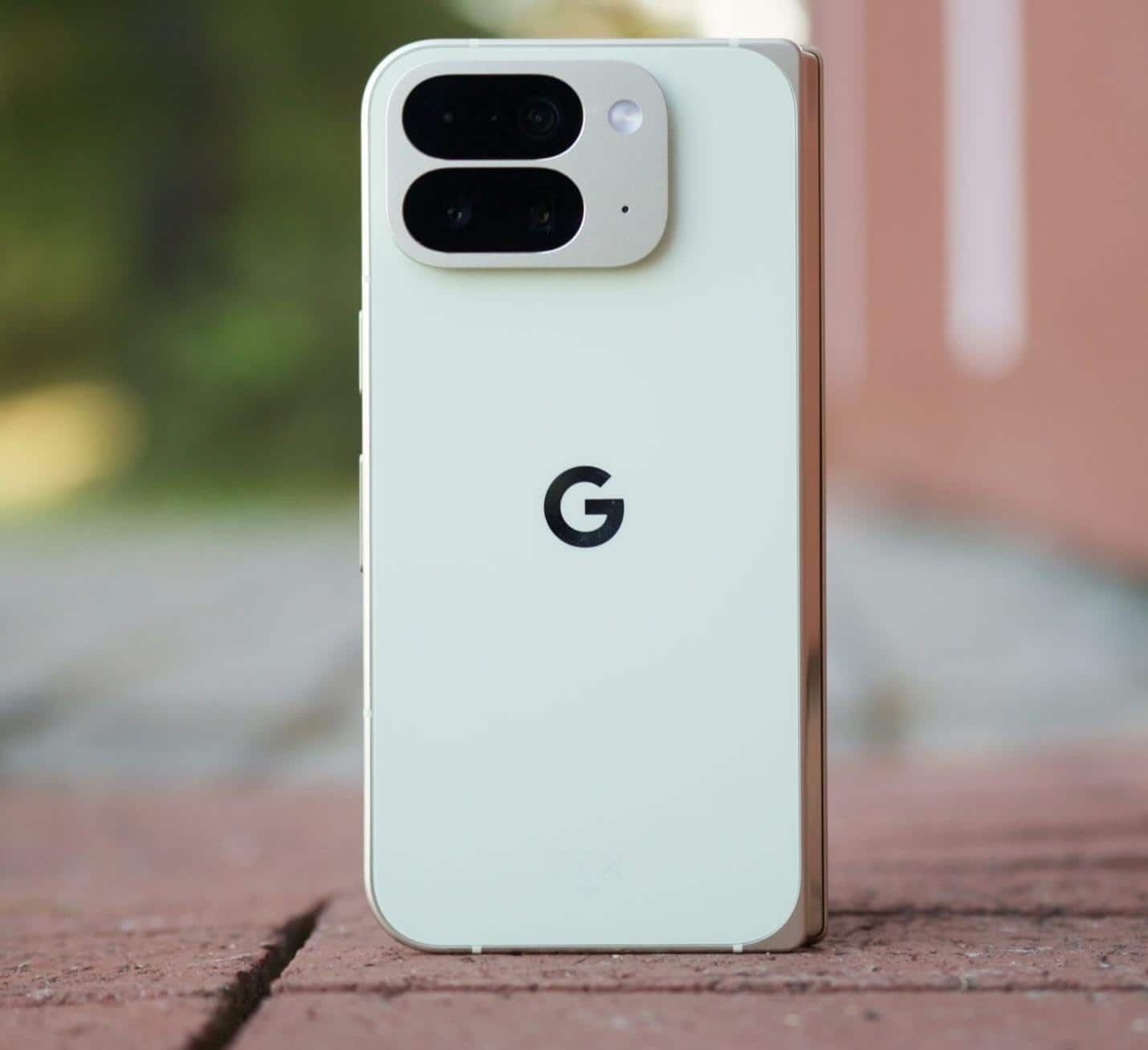 Google Pixel 10 Pro Fold 512GB (Unlocked) Moonstone GA10093-US