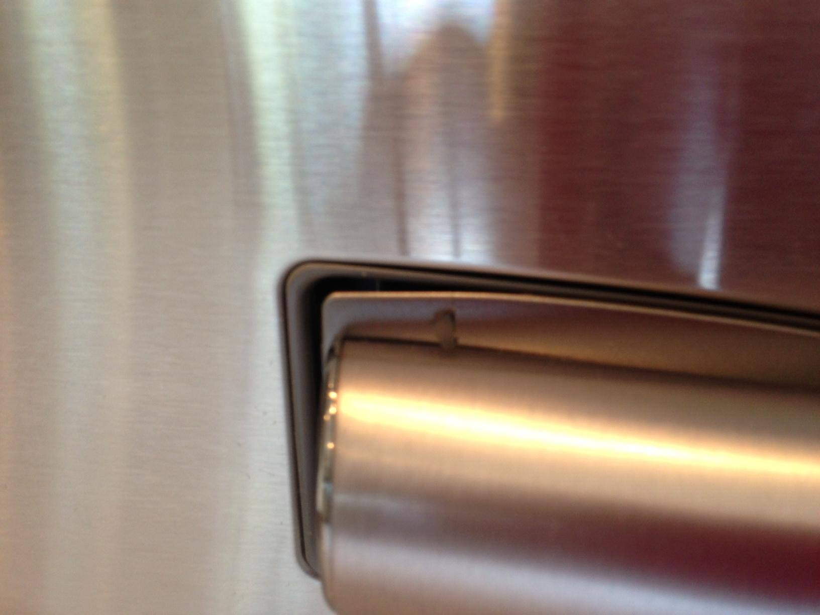 cracked handle, click to load a larger version