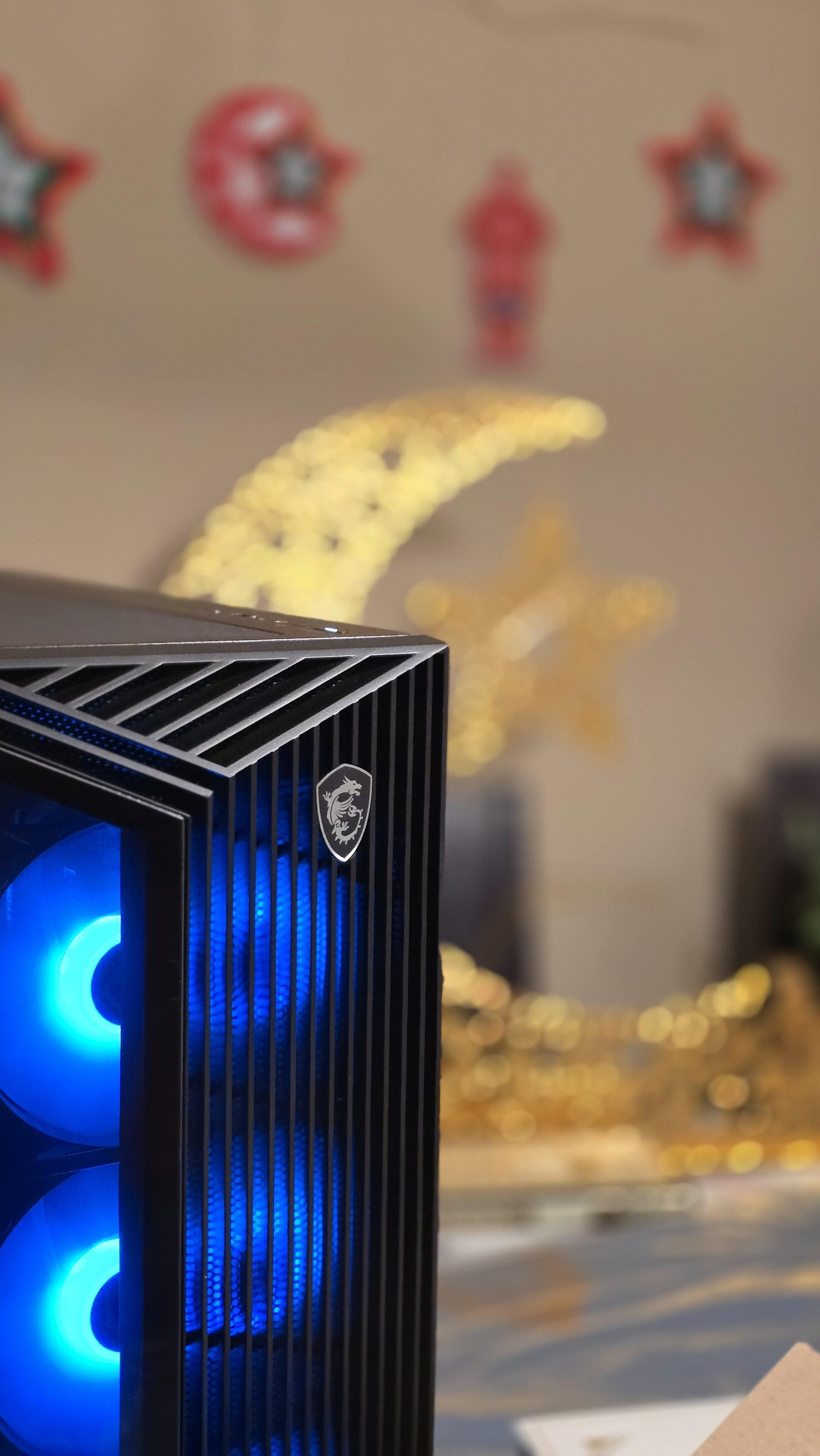 富士通/i7-7700HQ/M.2SSD240GB/16GB/オフィス2024 MSI Aegis Z2 Gaming Desktop AMD Ryzen R7 8700F 2024 16GB Memory