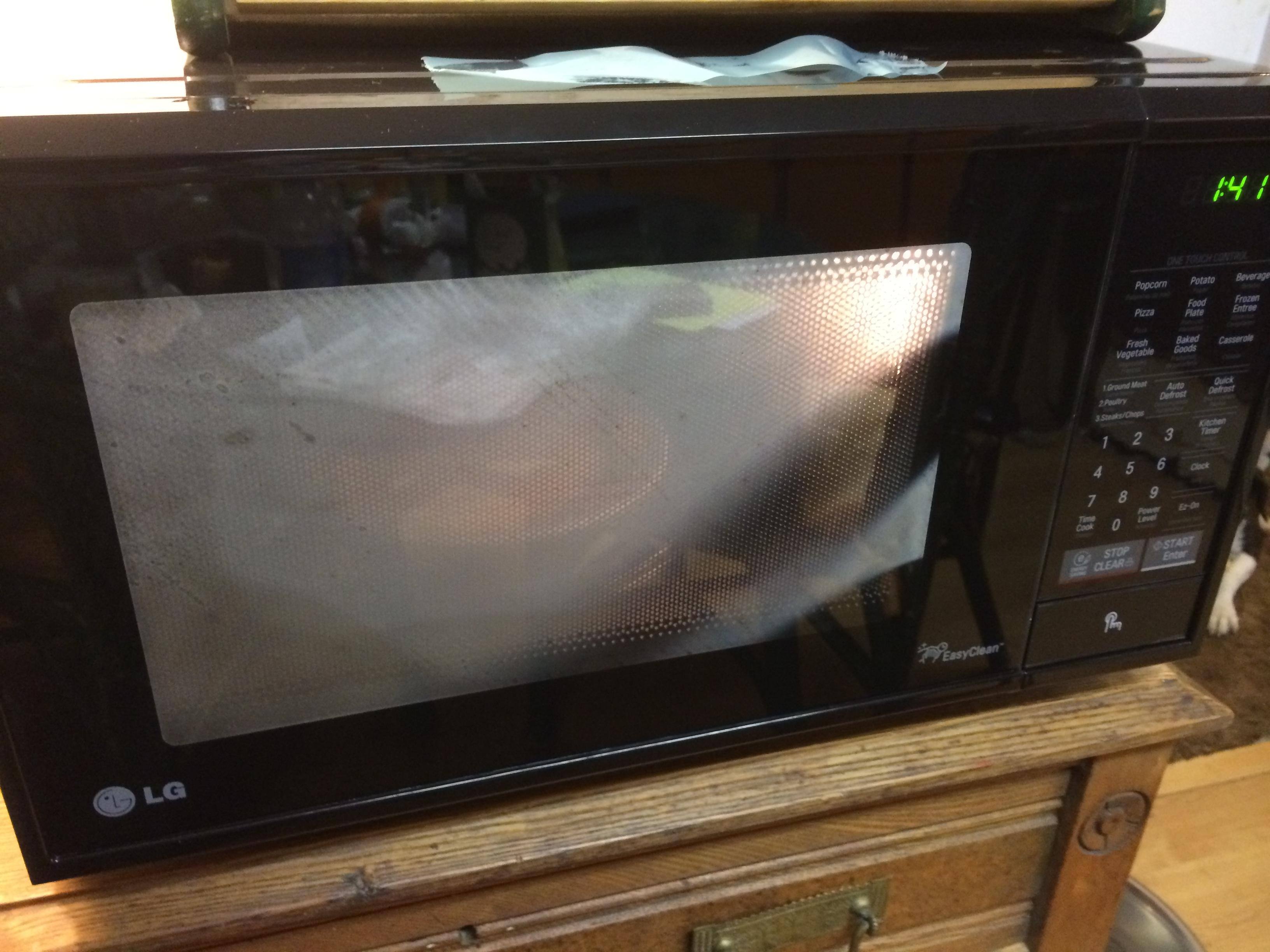 Moisture in door glass after 2 minutes, click to load a larger version