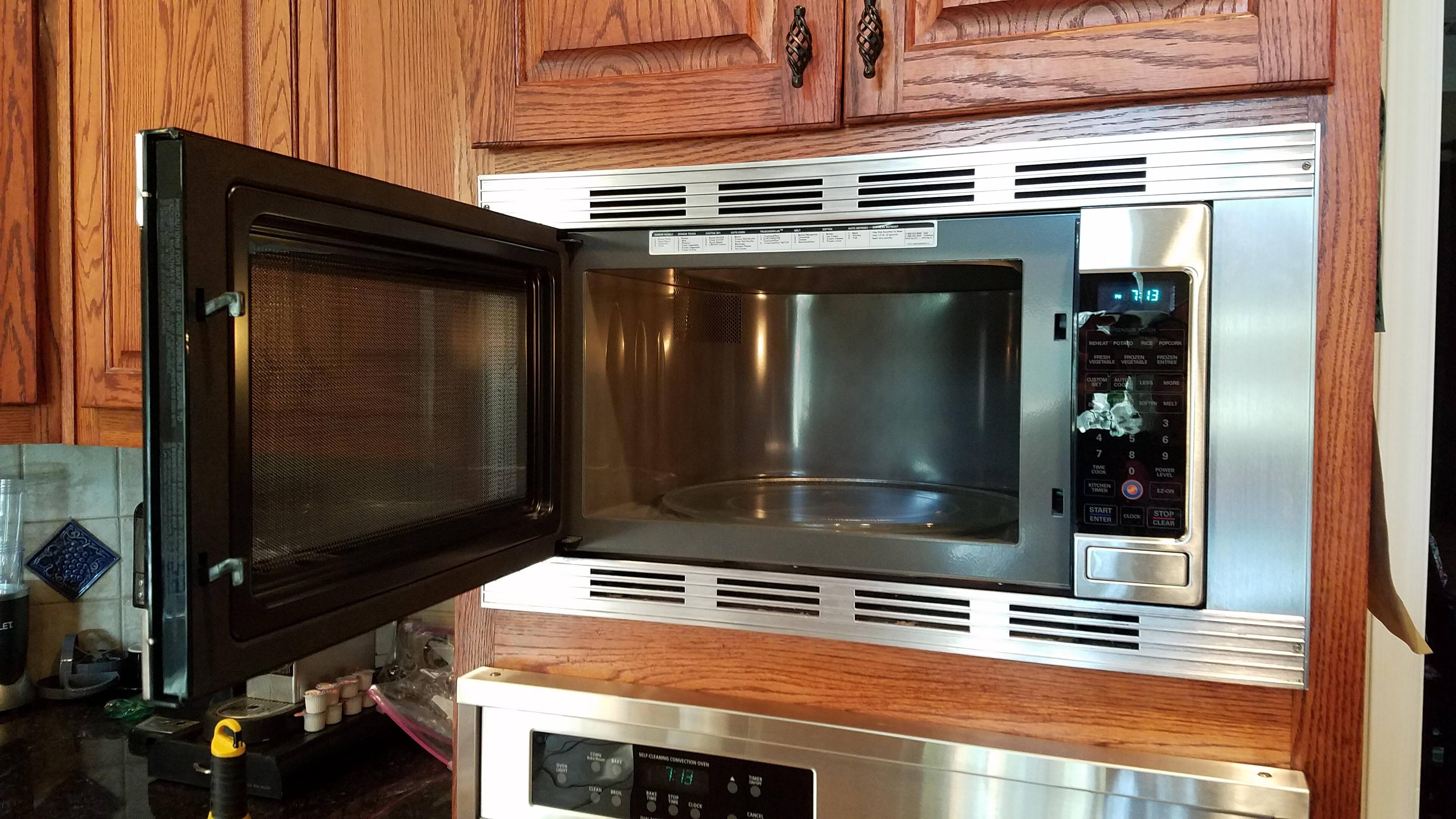 It doesn't come with the trim kit, fyi., click to load a larger version