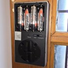 Battery compartment and knob plate removed, click to load a larger version