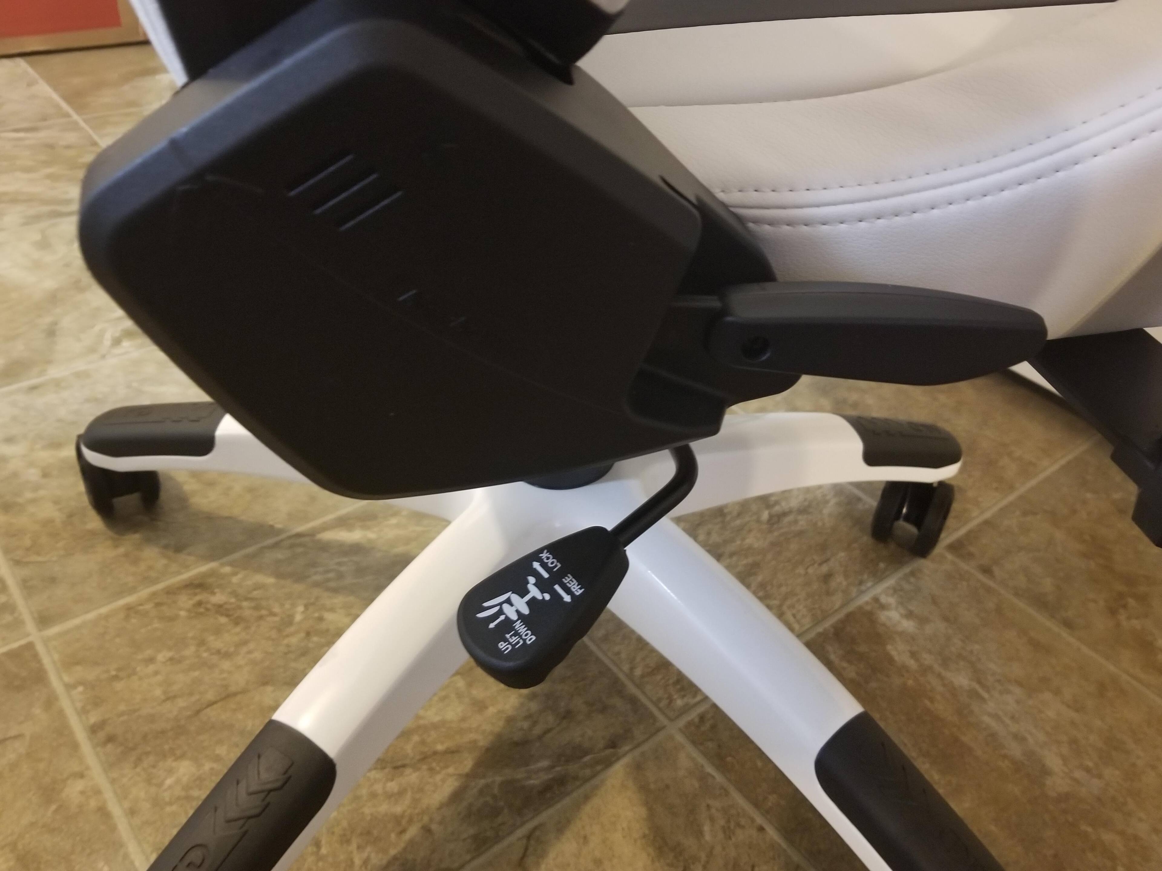 Lift mechanic and recline lever, click to load a larger version