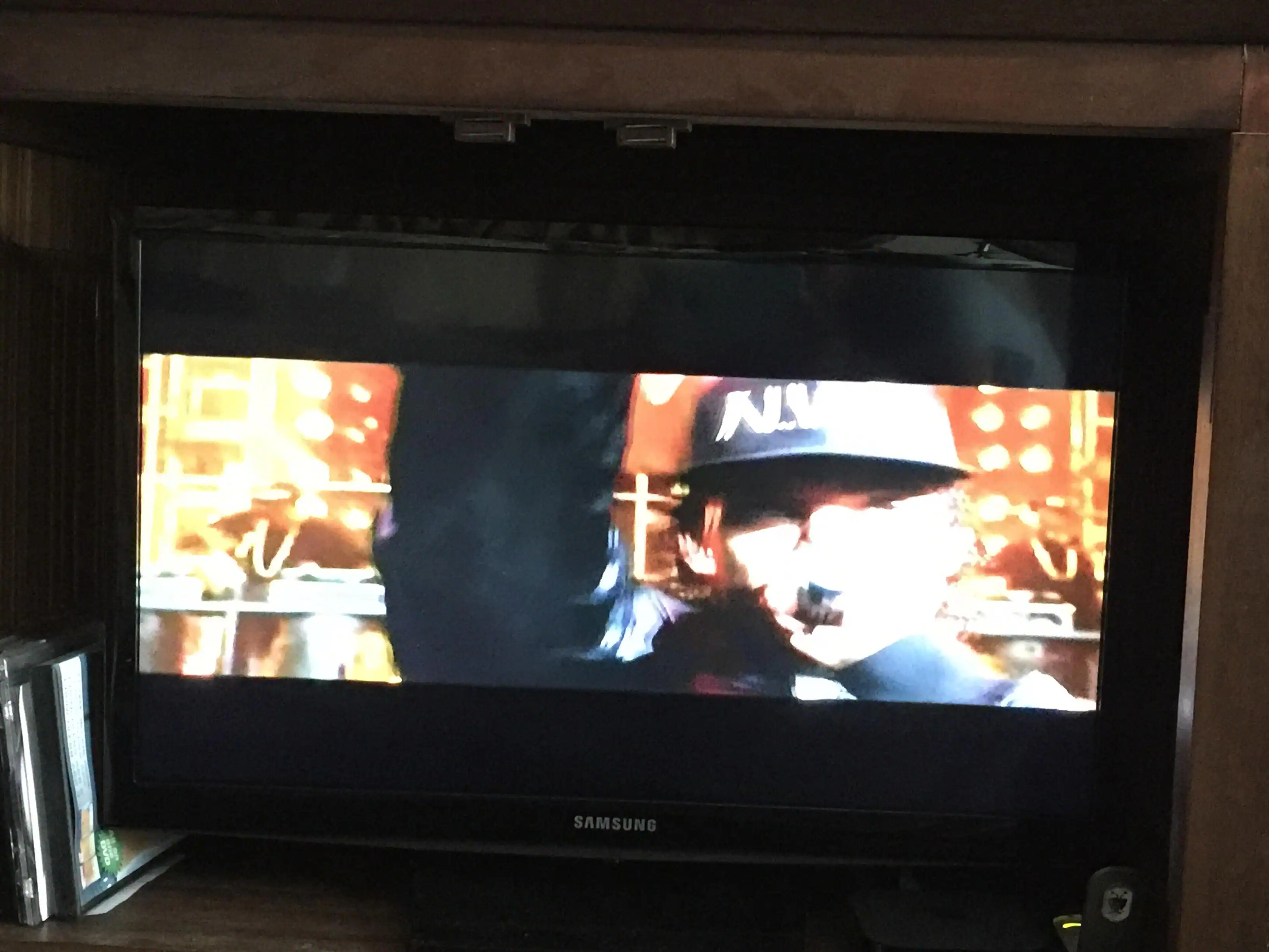 Samsung 24" Smart TV, click to load a larger version