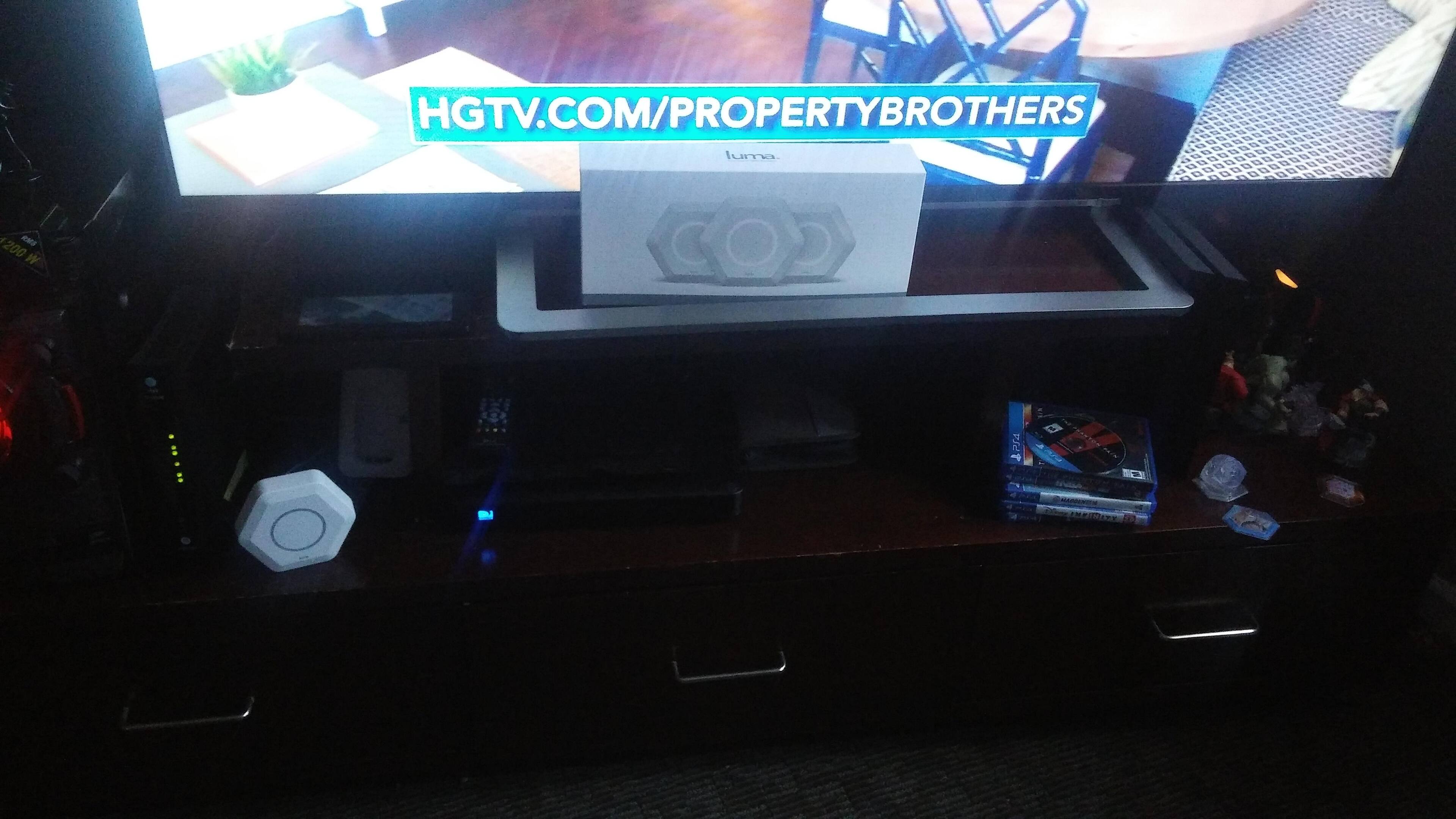 Surround WiFi for all my gidgets & gadgets!, click to load a larger version