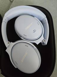 Bose QuietComfort Wireless Noise Cancelling Over the Ear Bose QuietComfort Wireless Noise Cancelling Over the Ear