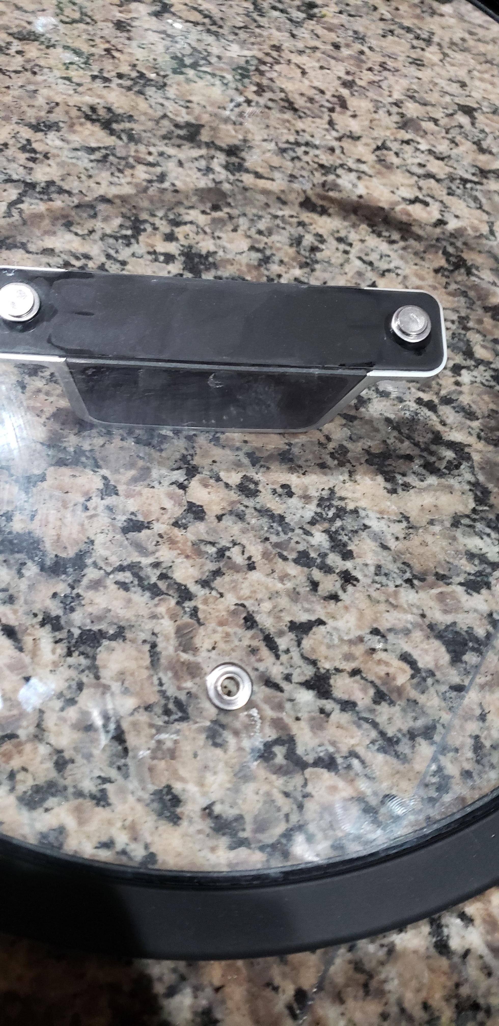 Area underneath the handle and rivets trap moisture and can't be seperated to clean. Rubber gasket around the edge keeps bubbles from making a mess, click to load a larger version