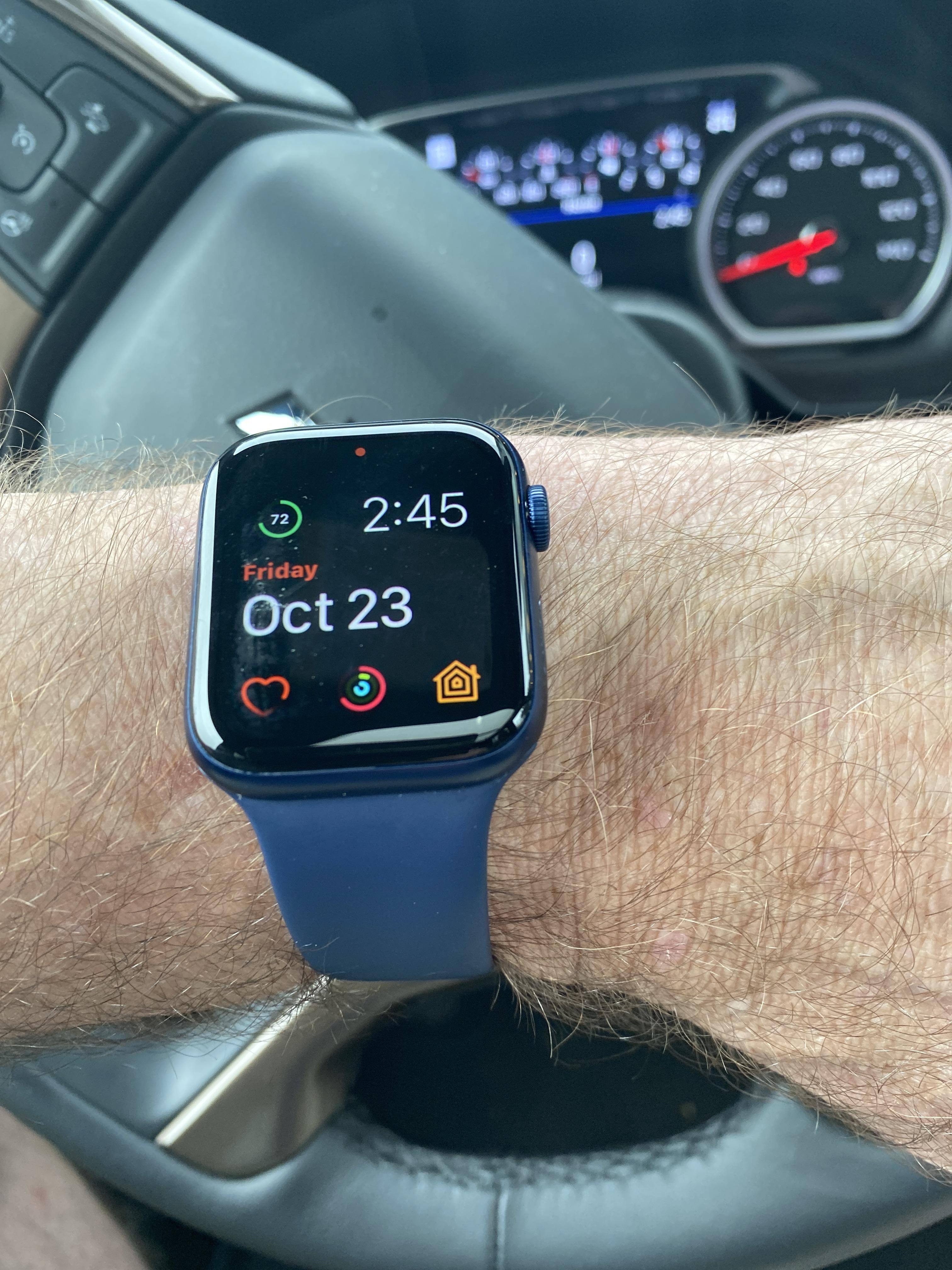 Apple Watch Series 6 (GPS) 44mm Aluminum Case with White Sport