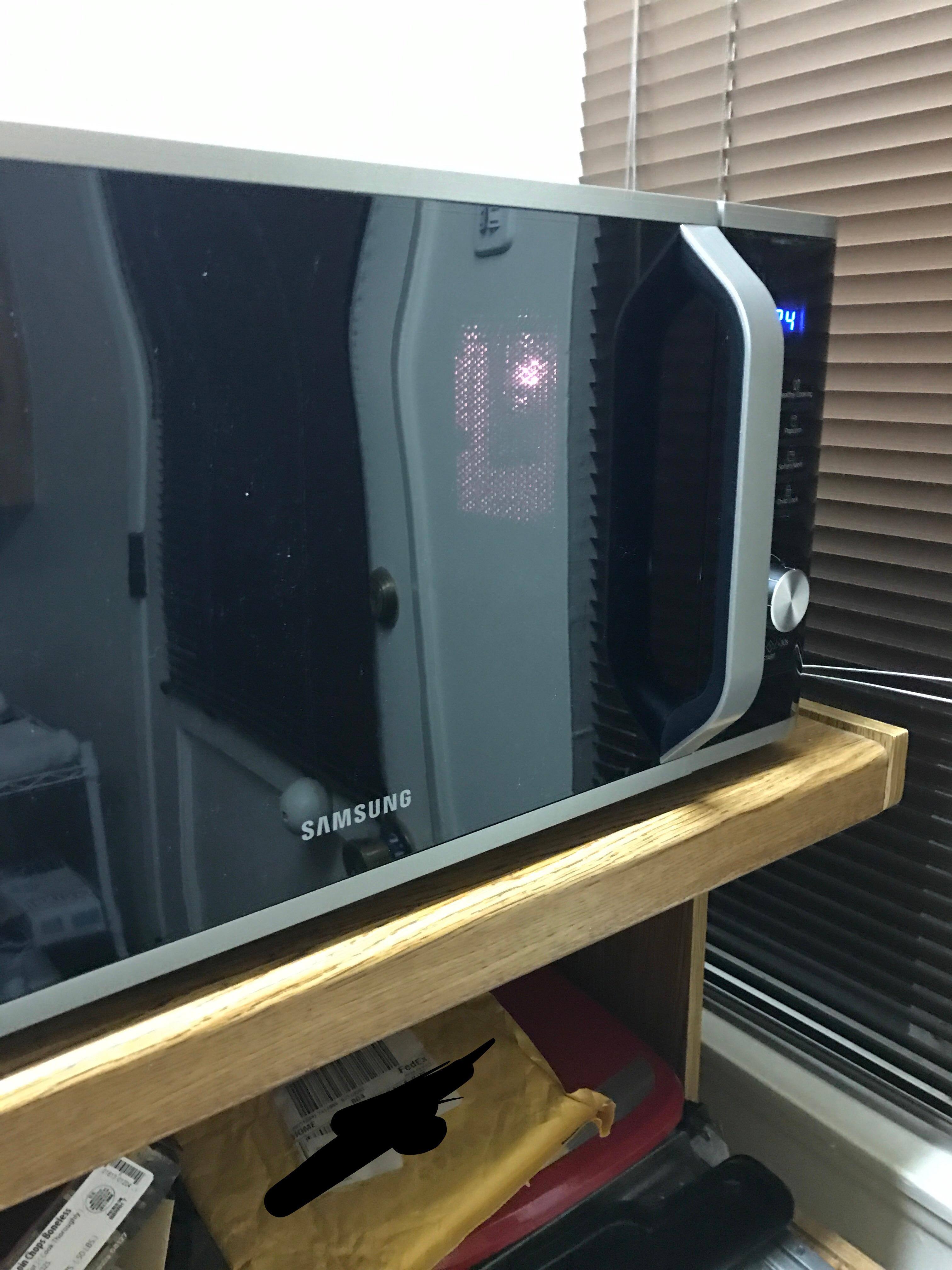 Kitchen lights on, same time., click to load a larger version