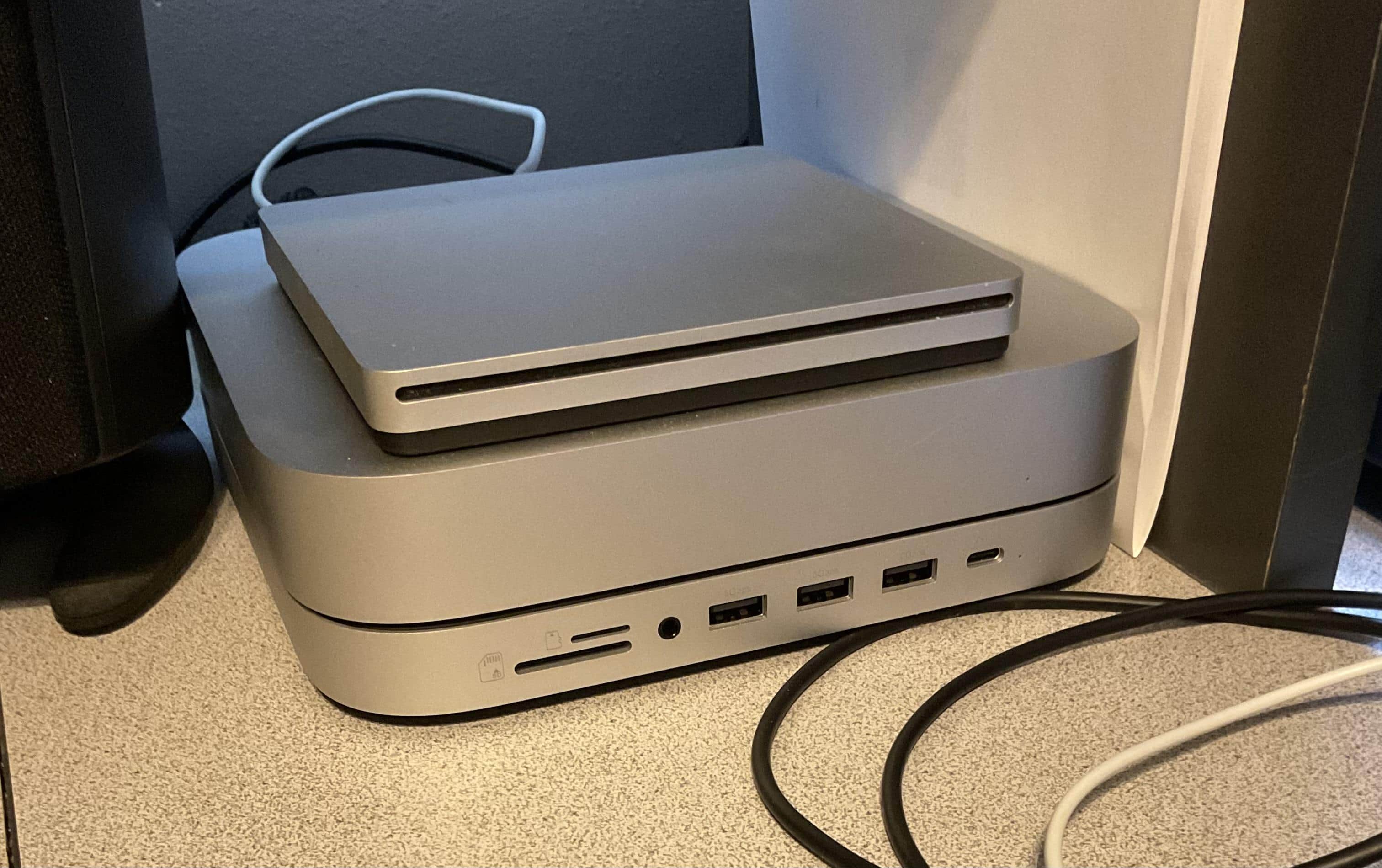Satechi Stand & Hub For Mac Mini / Studio With NVMe SSD Enclosure