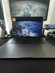 Apple MacBook Pro 16 Apple MacBook Pro 16