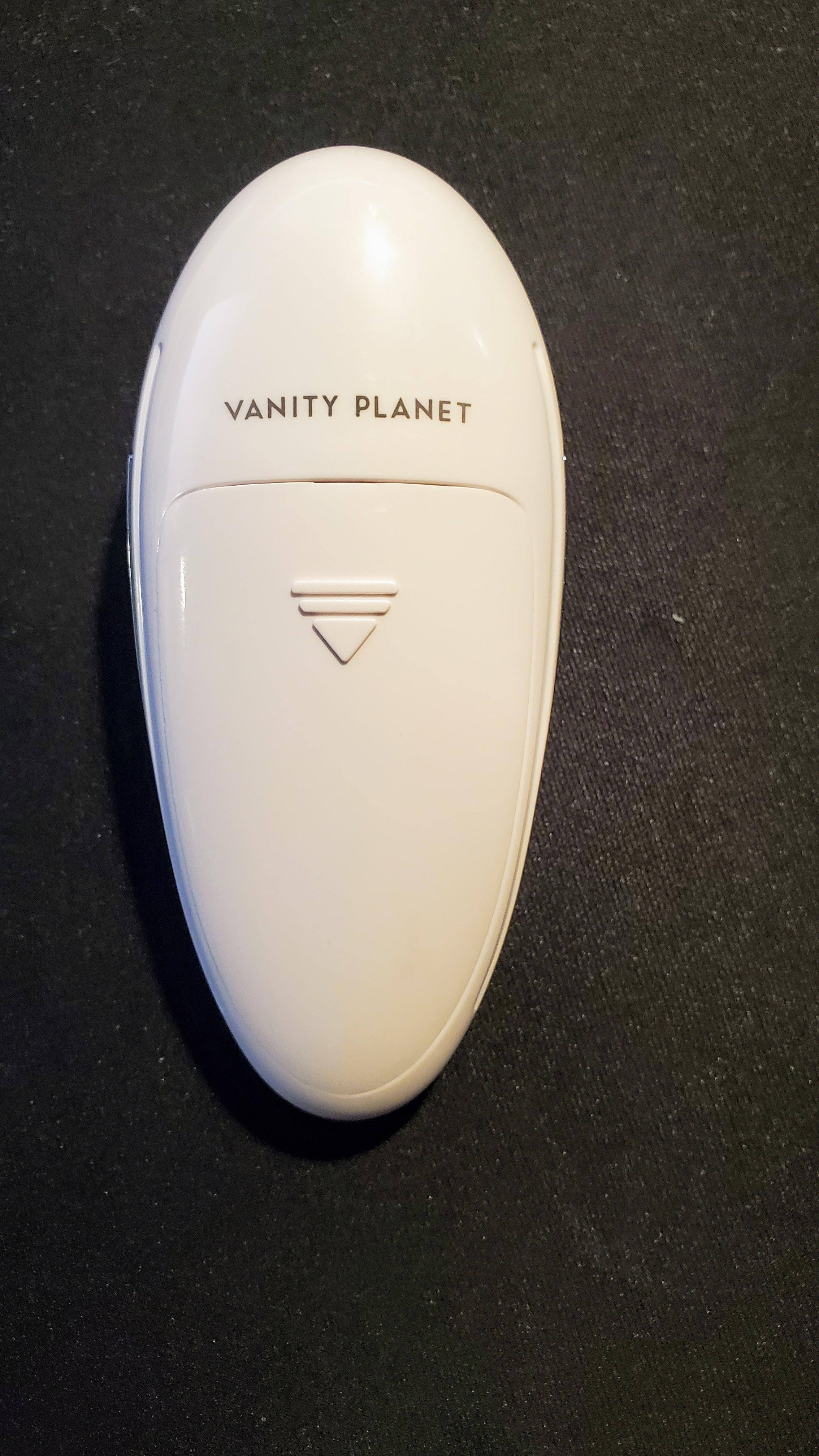 Easy access battery door!, click to load a larger version