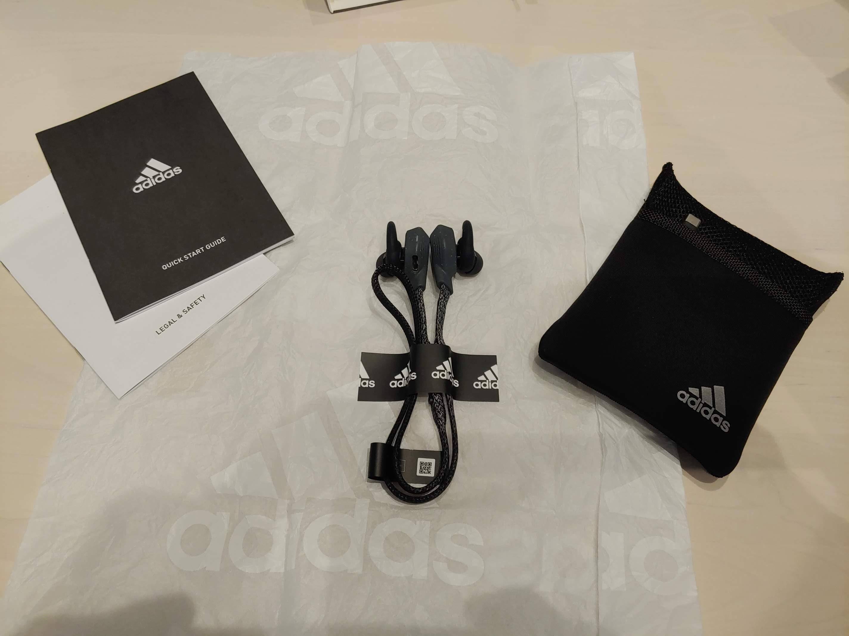 The 3-inch or so USB-A to USB-C adapter is just barely sticking out of the bag., click to load a larger version