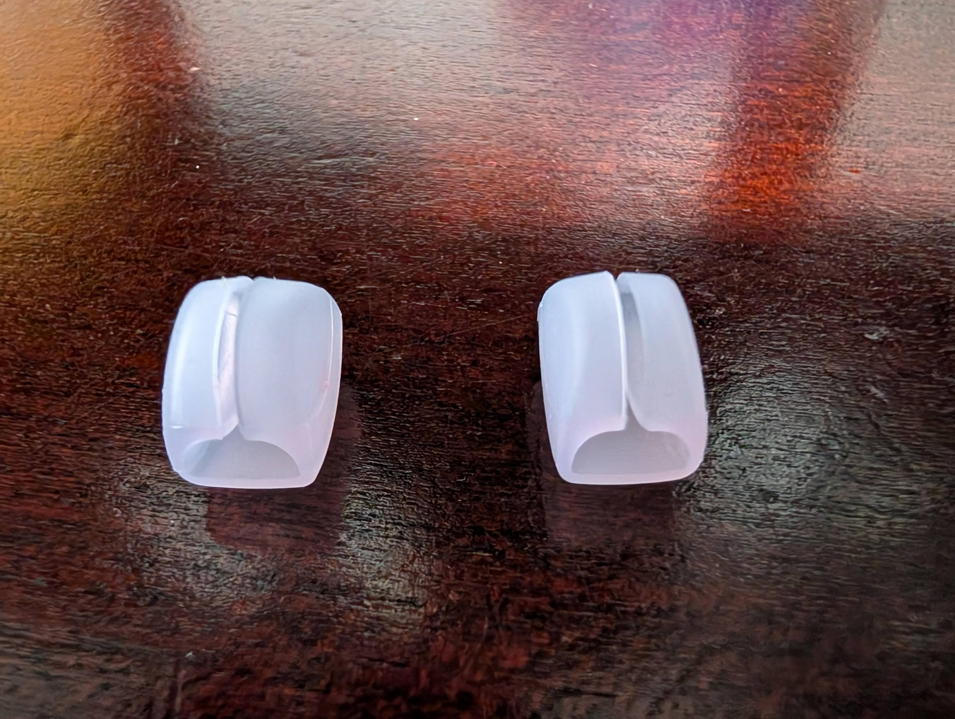 Clips to adjust fit, click to load a larger version