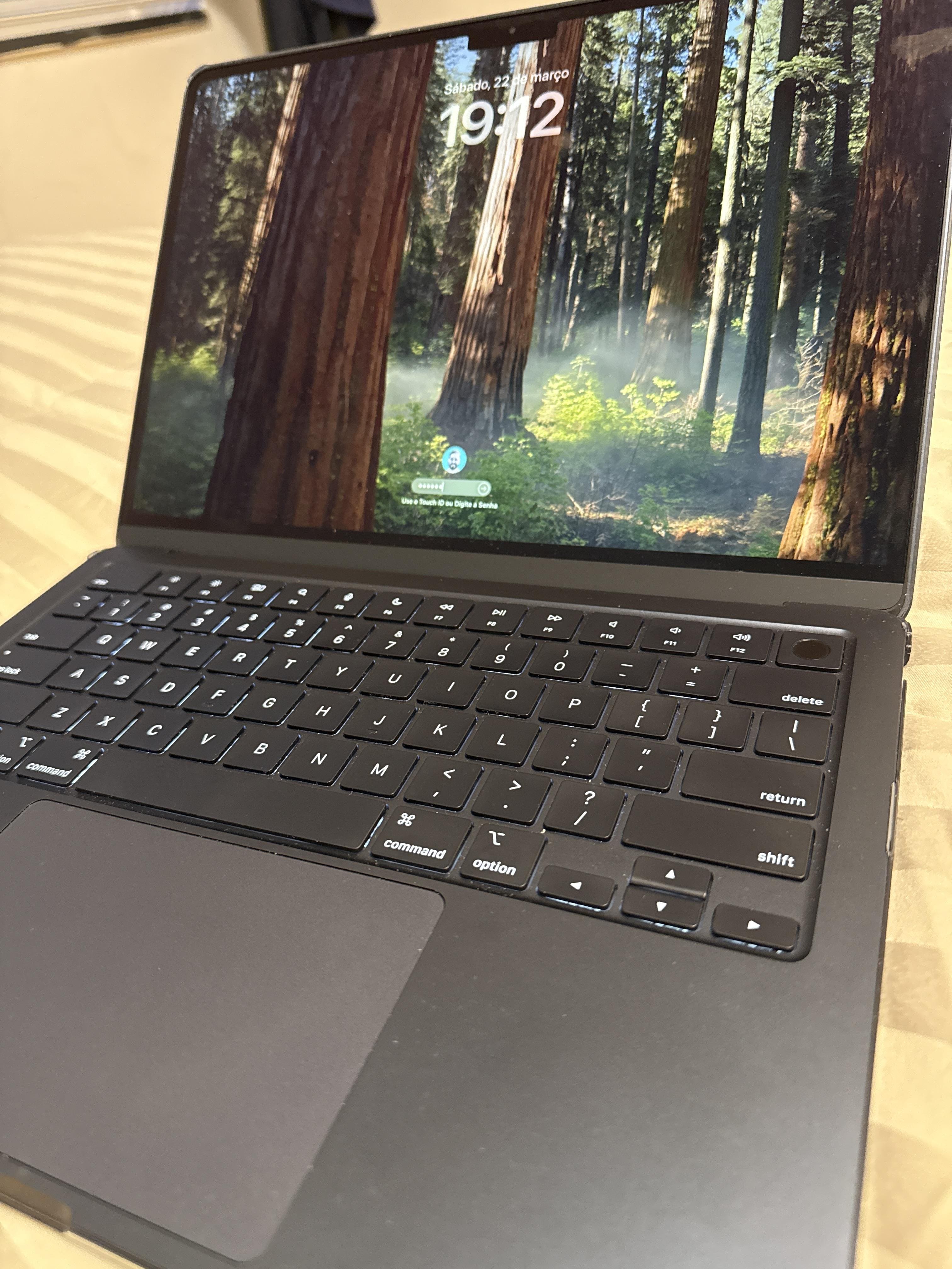 Apple MacBook Air 13 inch Laptop M3 chip Built for Apple