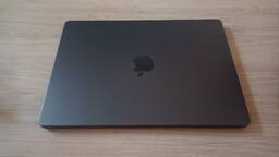 Apple MacBook Pro 14 Apple MacBook Pro 14