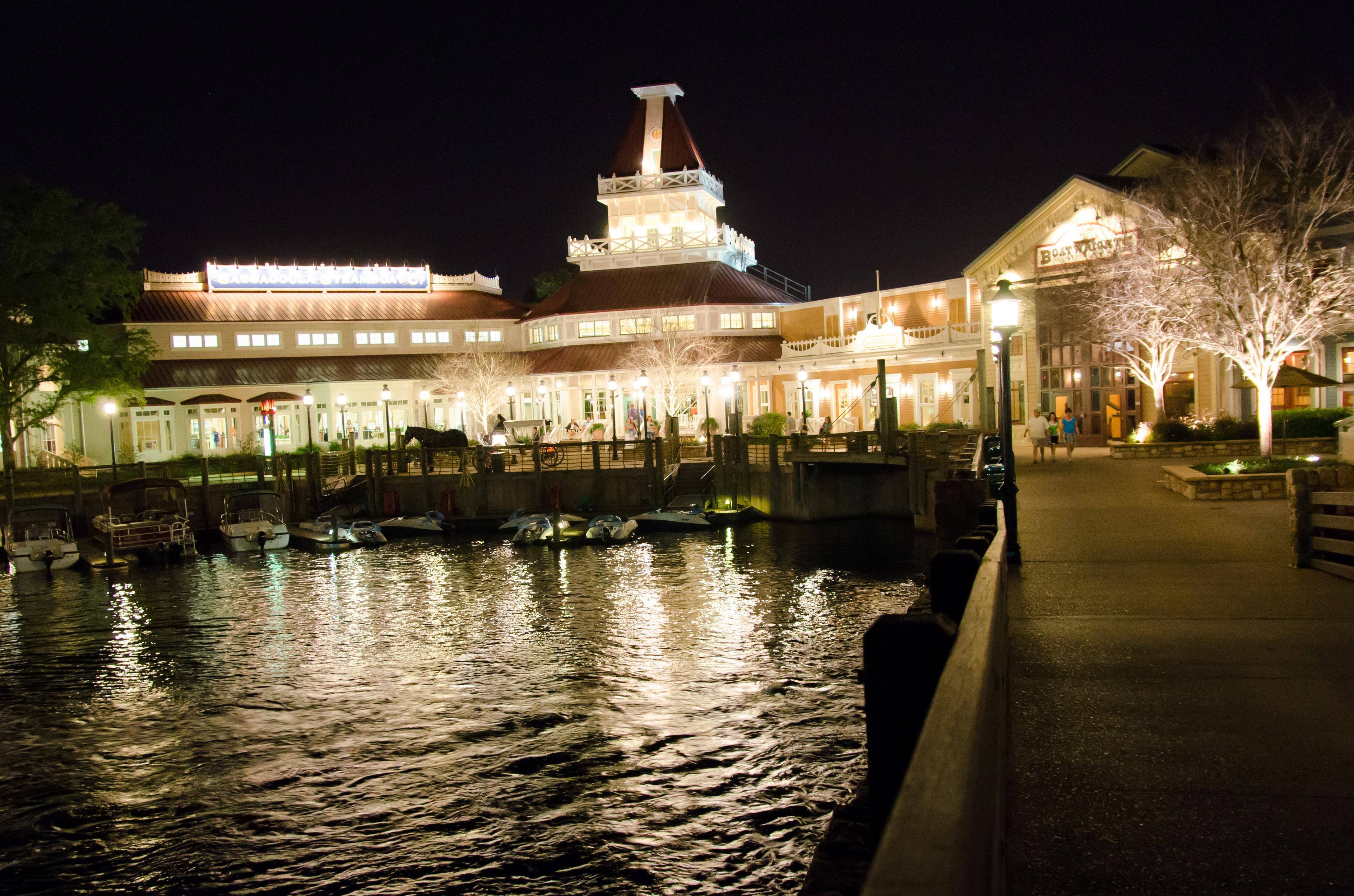 slow shutter speed, camera on post, click to load a larger version