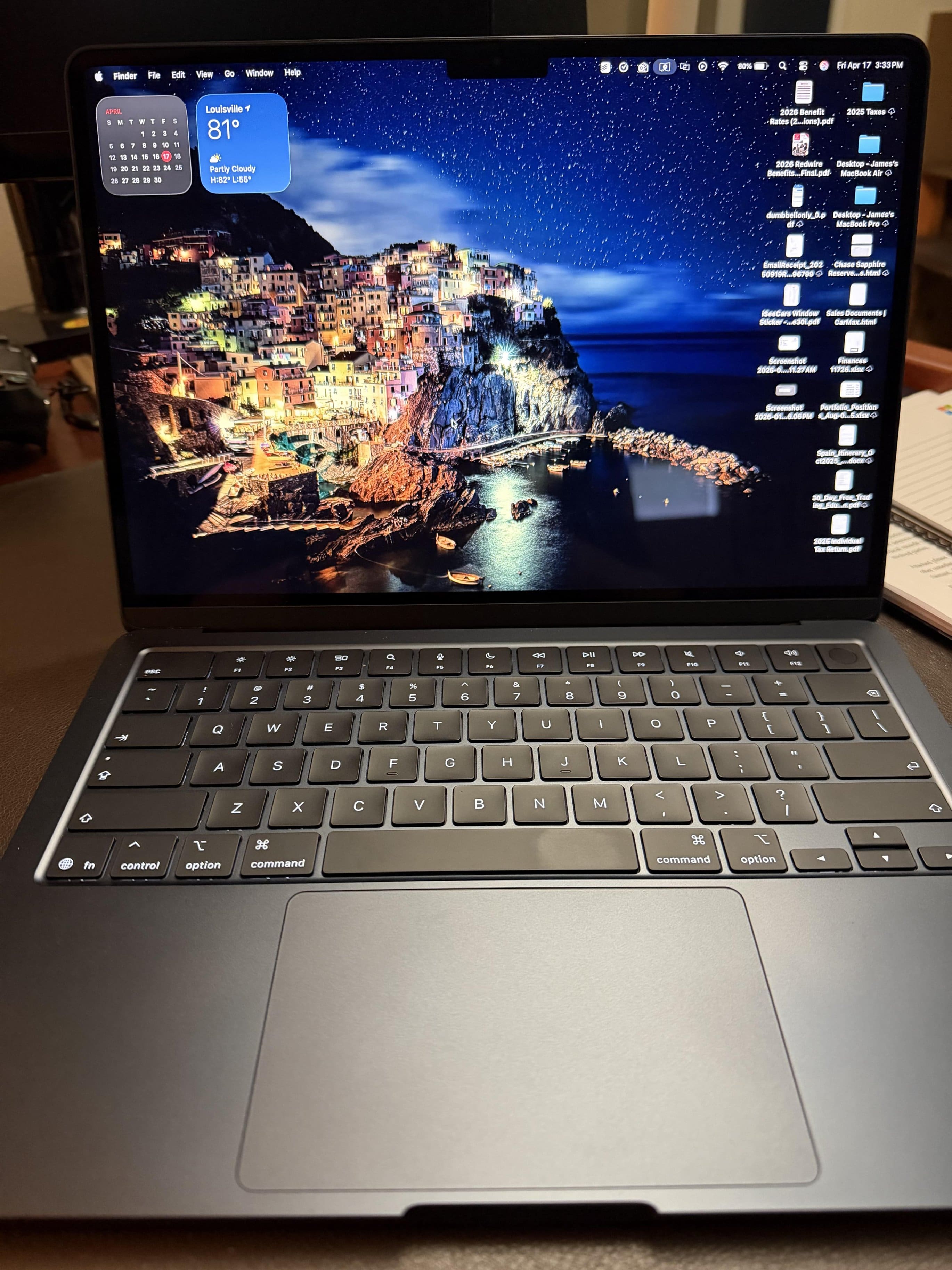 13 inch MacBook Air Apple M5 chip with 10 core CPU and 10 core GPU