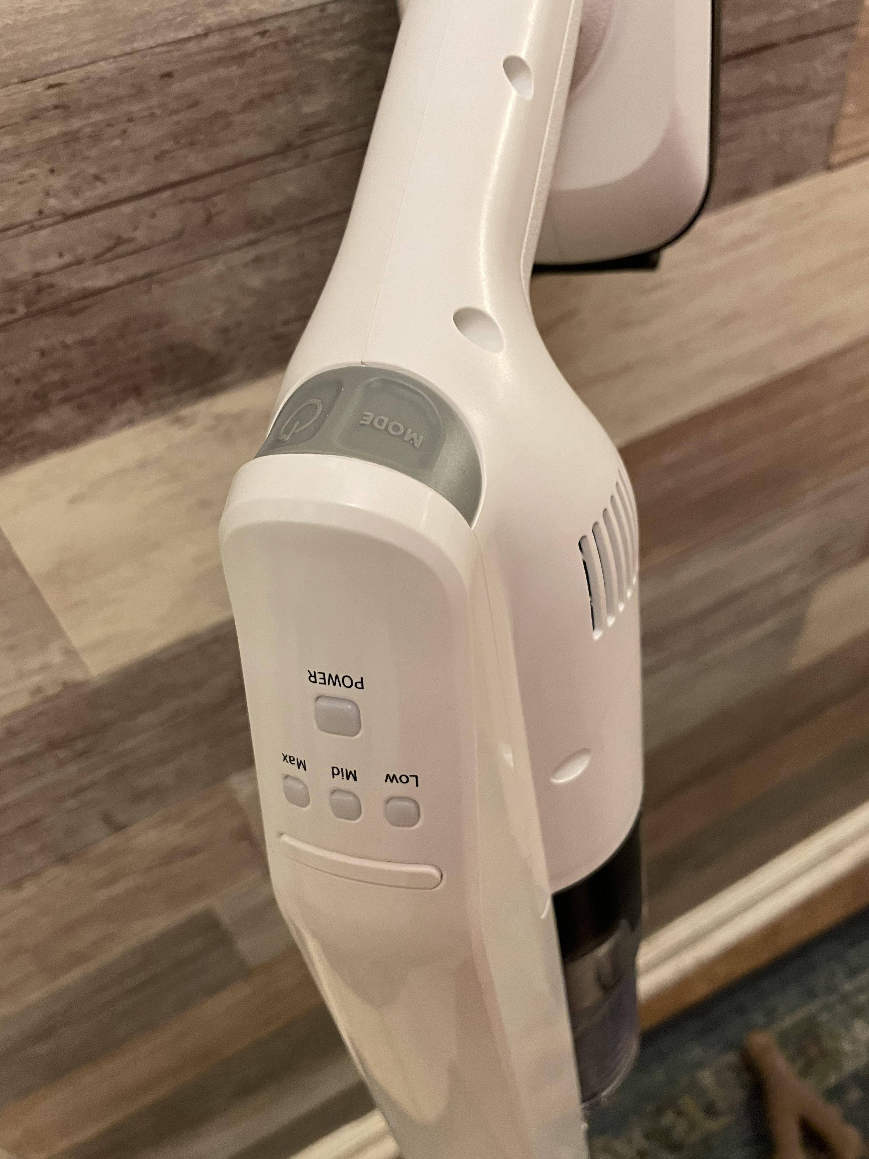 Well thought out controls and indicator lights, click to load a larger version