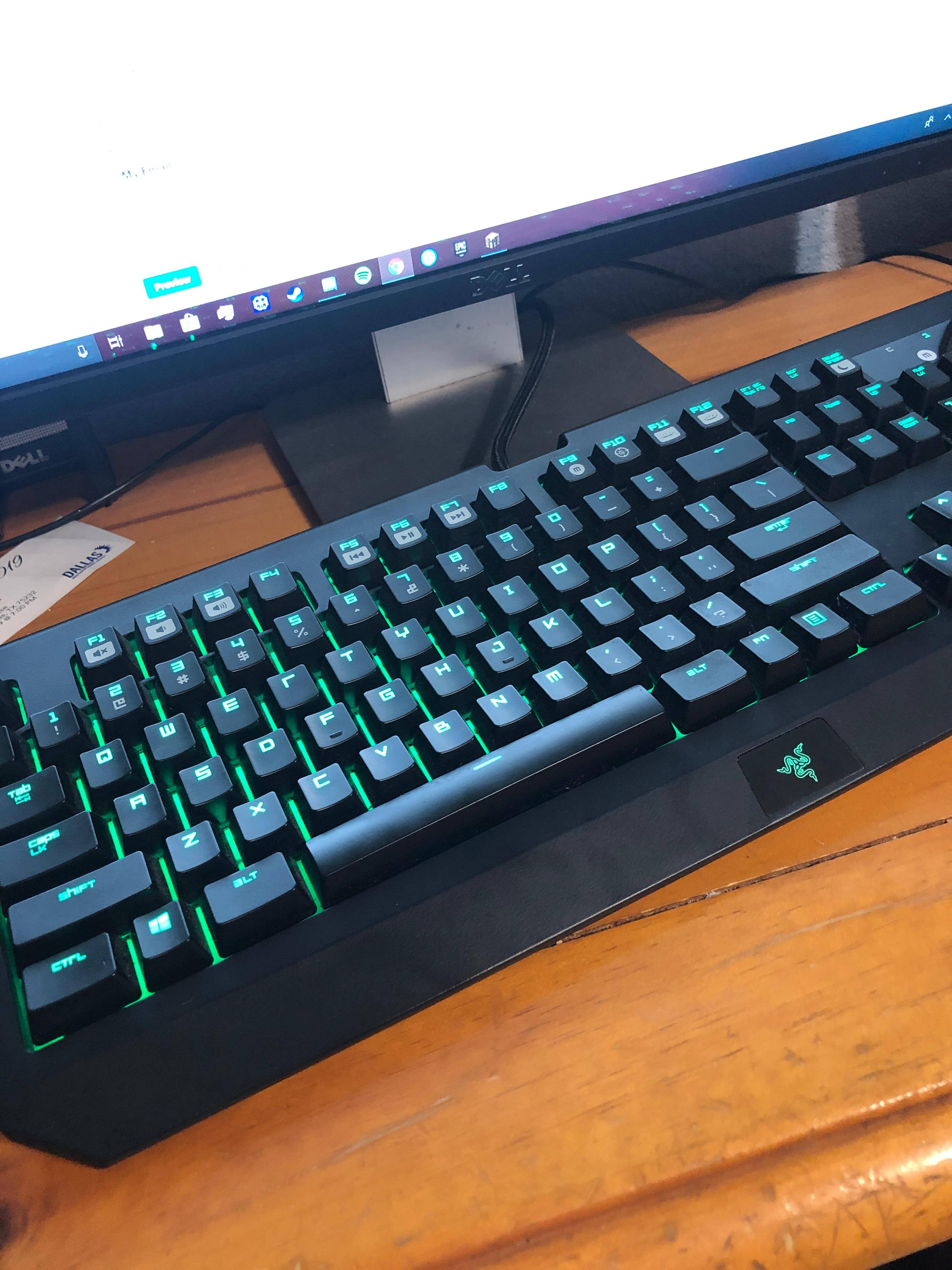 Razer Blackwidow Ultimate 16 Edition Wired Gaming Mechanical Switch Keyboard With Back Lighting Black Rz03 R3u1 Best Buy