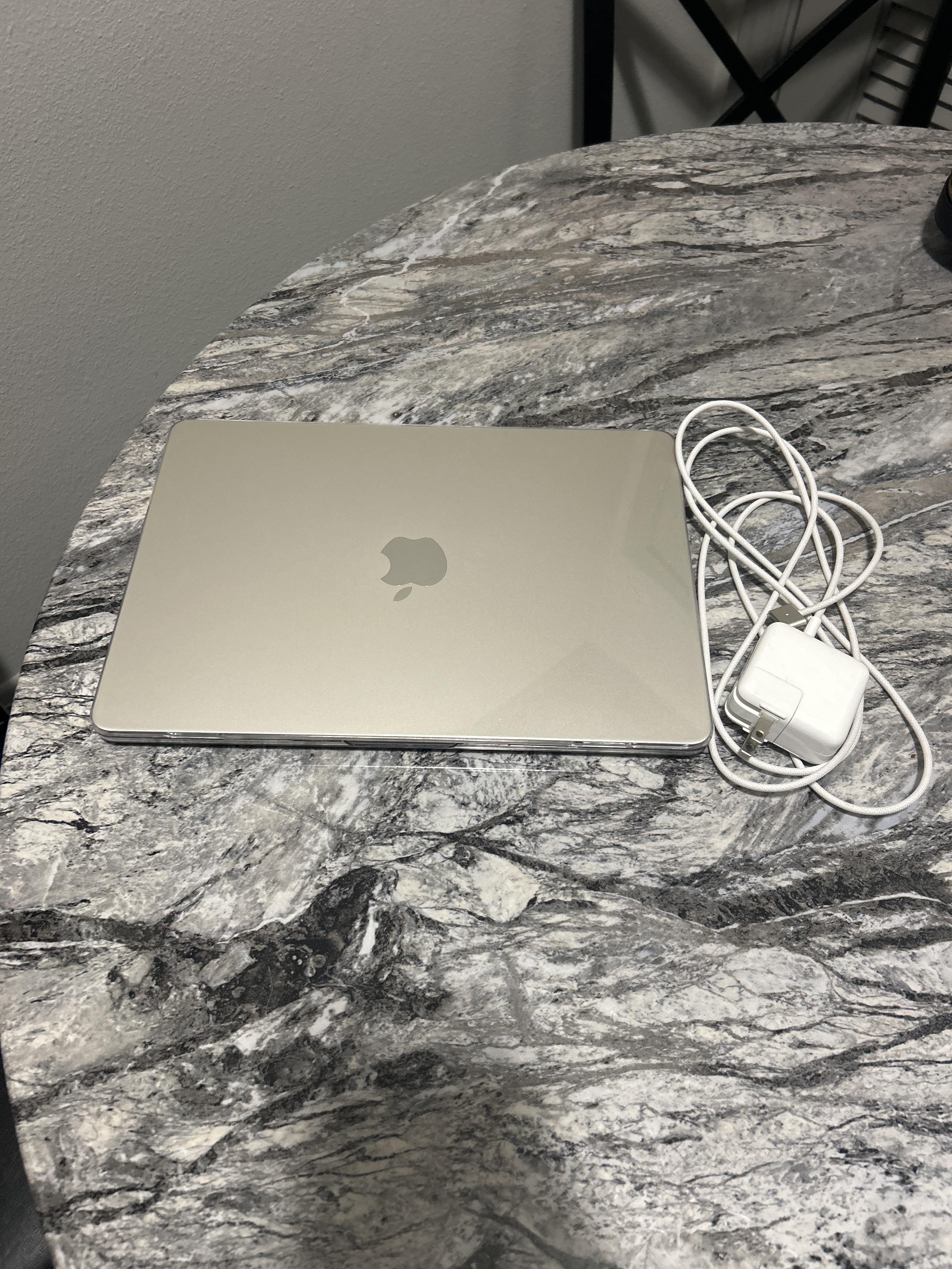 Geek Squad Certified Refurbished MacBook Air 13.6