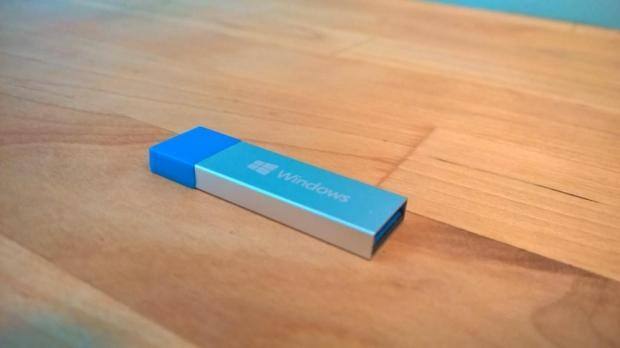 Fancy Little Thumb Drive!, click to load a larger version