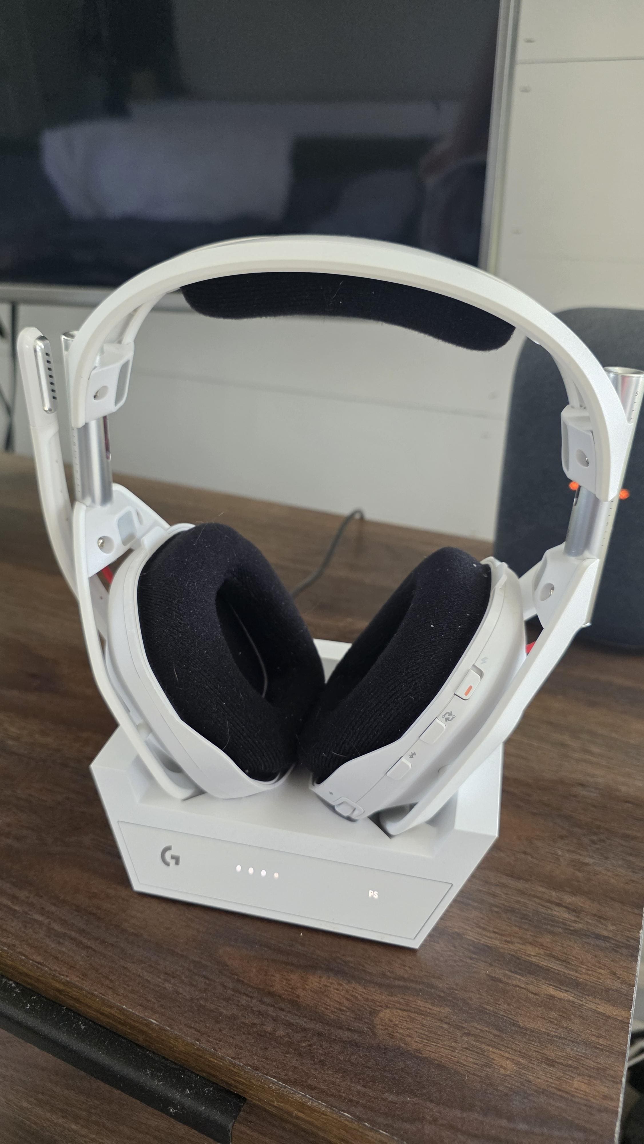 Logitech A50 LIGHTSPEED Wireless Gaming Headset + Base