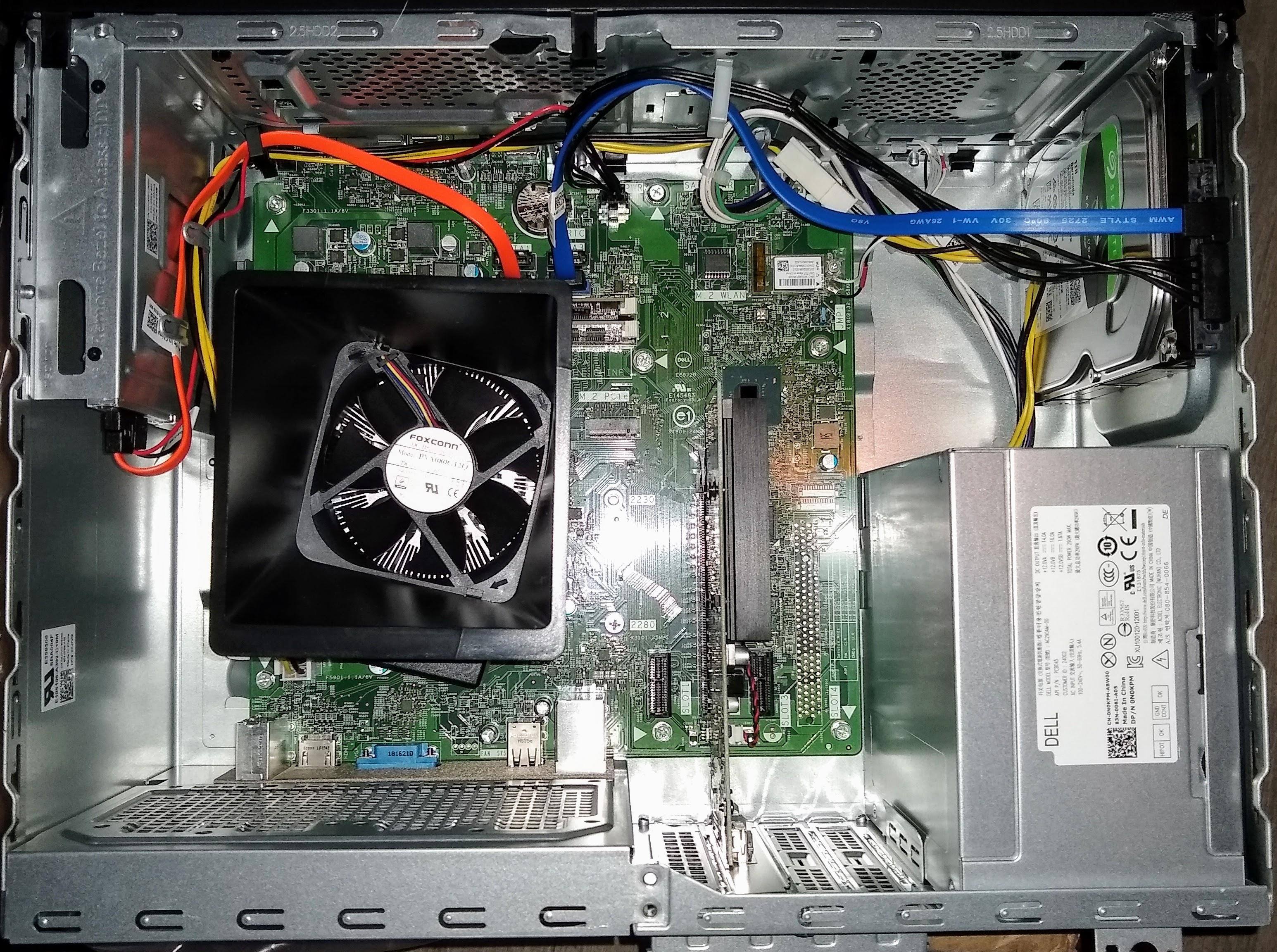 Motherboard/internals, click to load a larger version