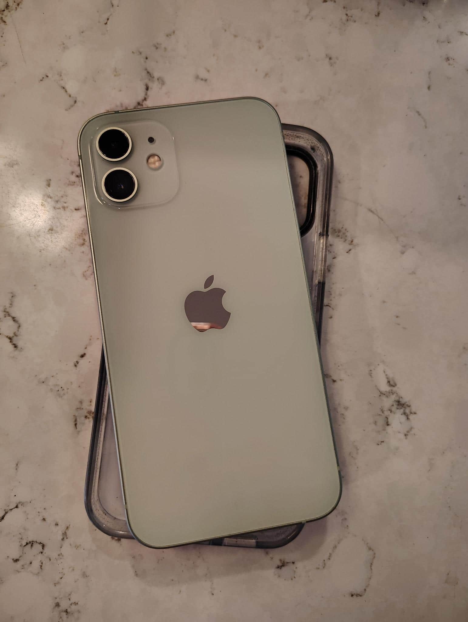 Apple Pre Owned Excellent iPhone 12 5G 128GB (Unlocked) Green IPH