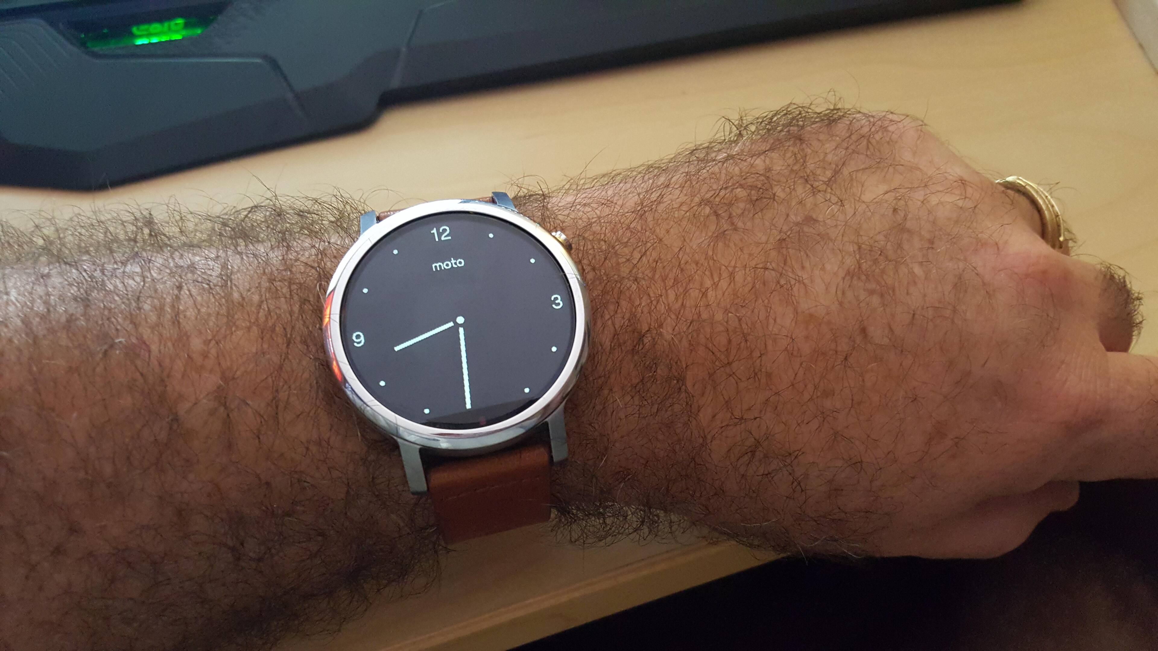 Moto 360 2nd Gen, click to load a larger version