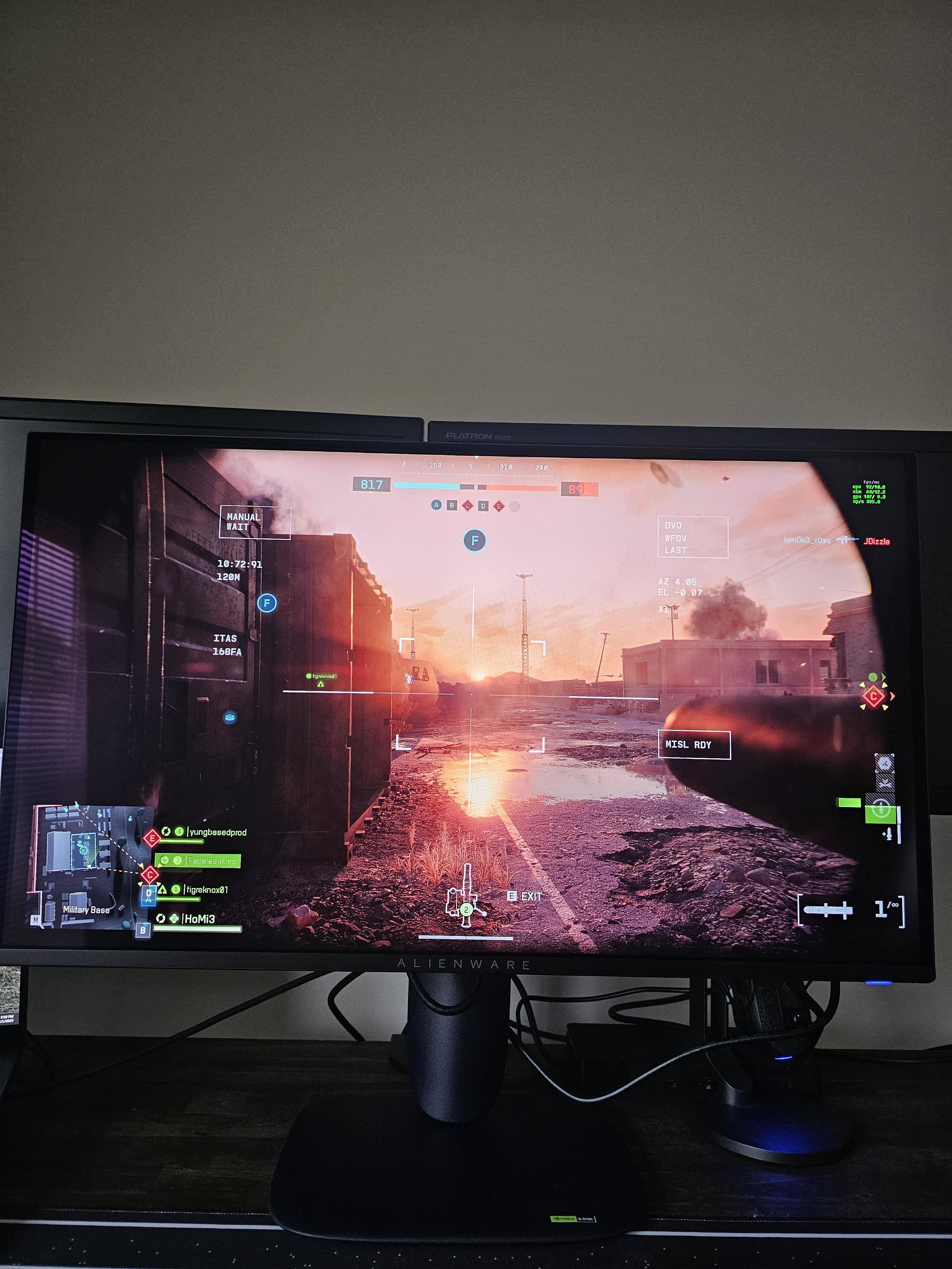 Love love love the cinematic views, click to load a larger version