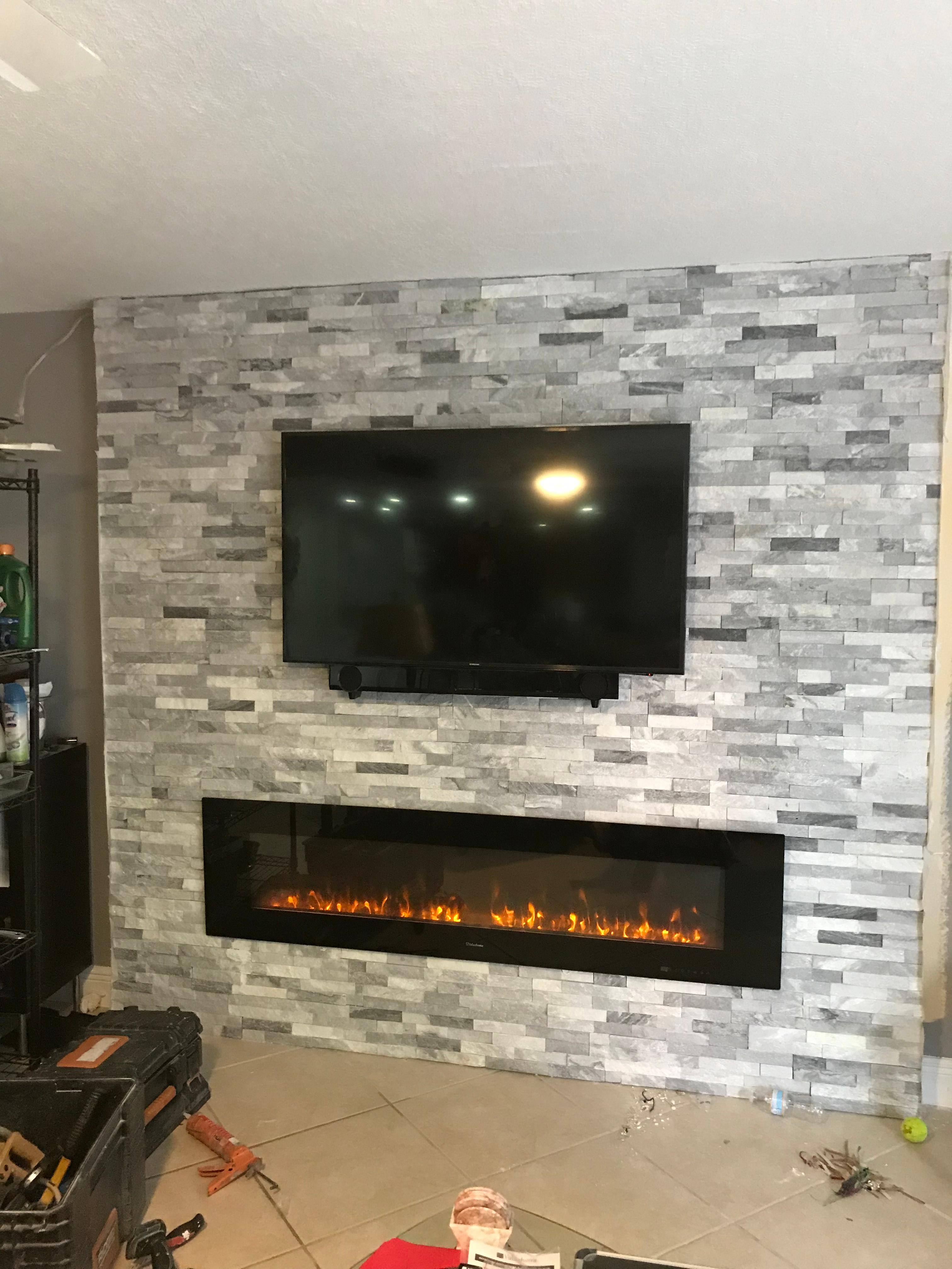 No cables showing, click to load a larger version