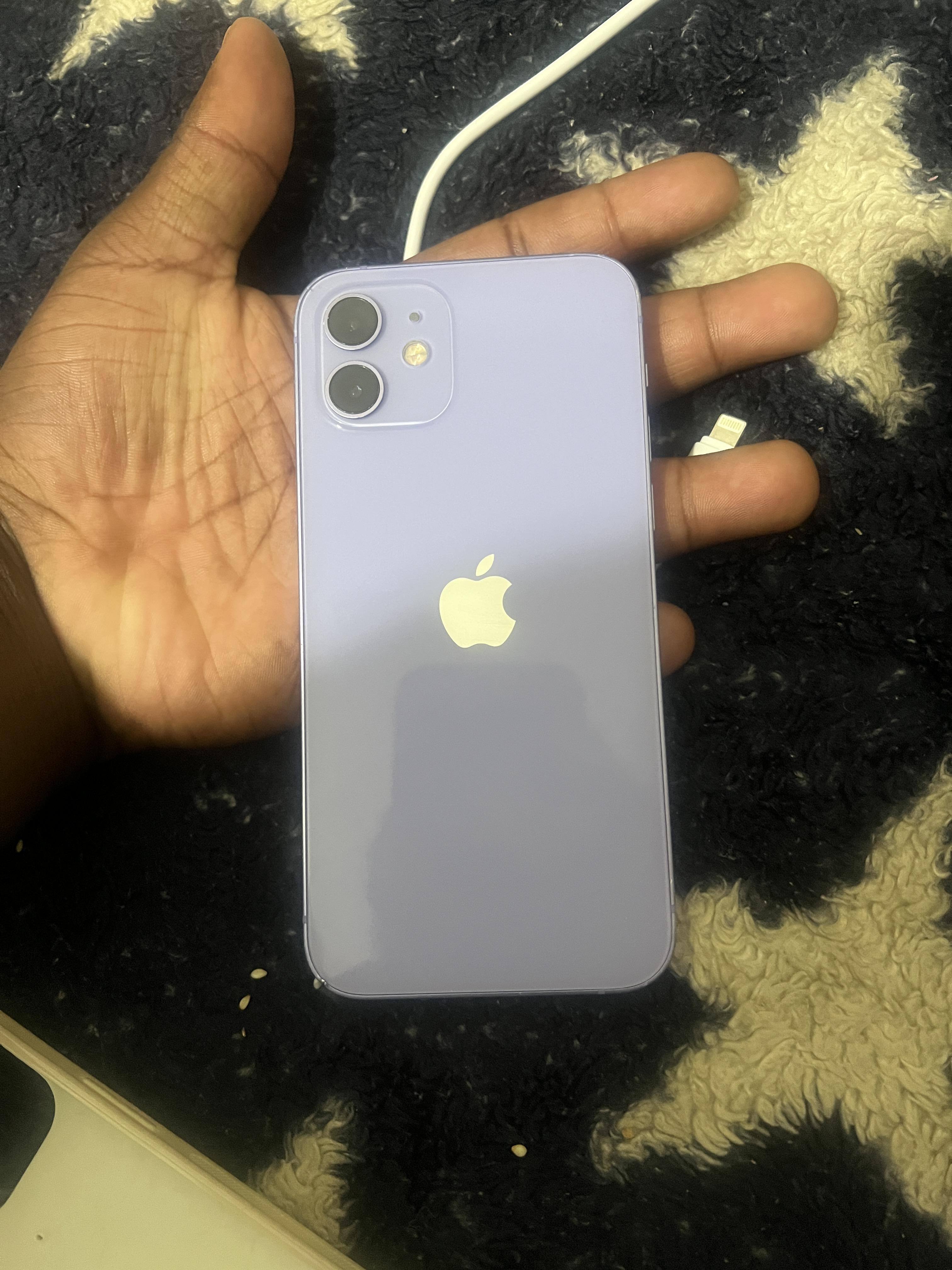 Apple Pre Owned Fair iPhone 11 64GB (Unlocked) Black A2111 - Best Buy